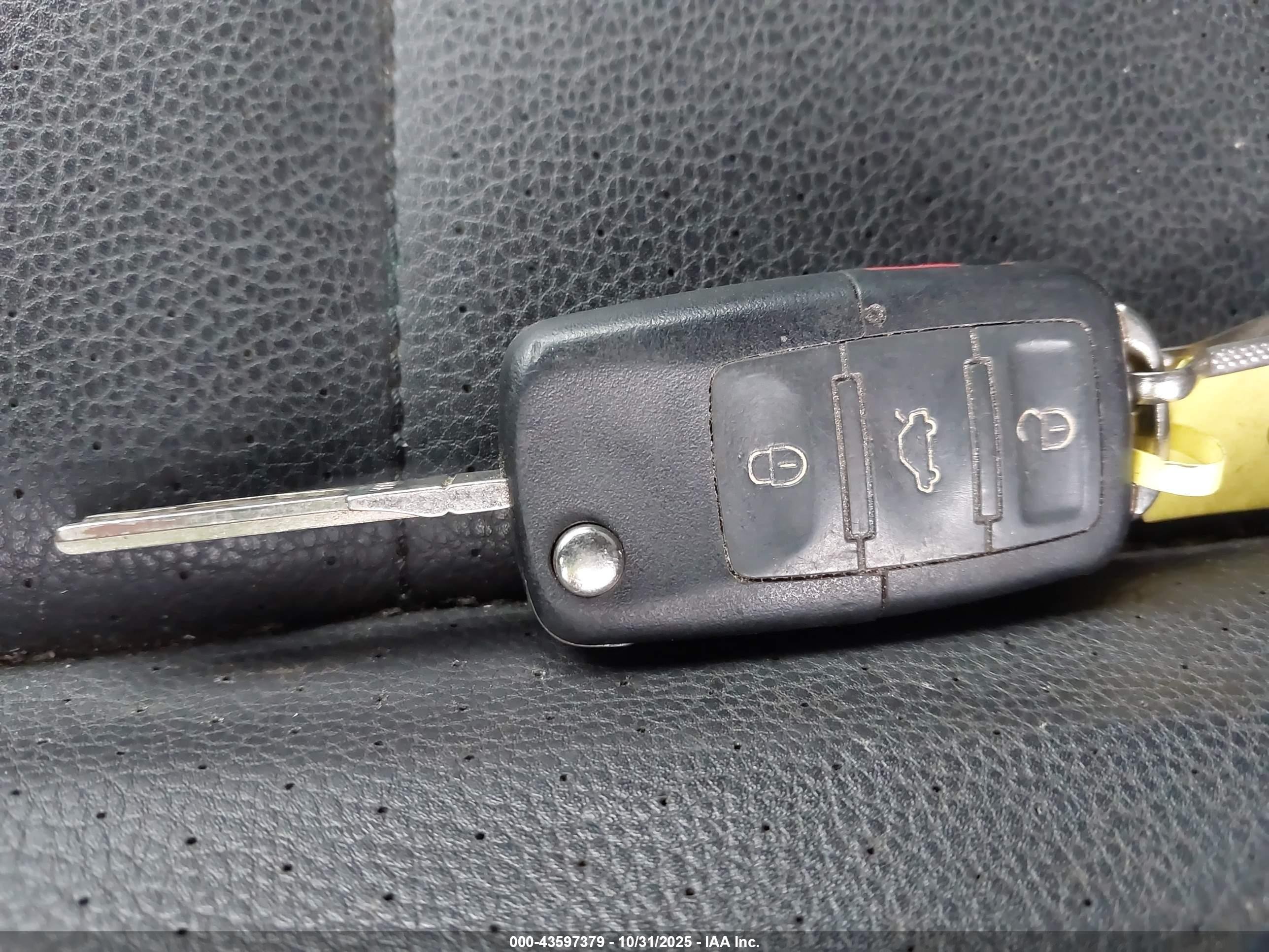 2009 Volkswagen Eos Komfort Silver vin: WVWBA71F79V003947