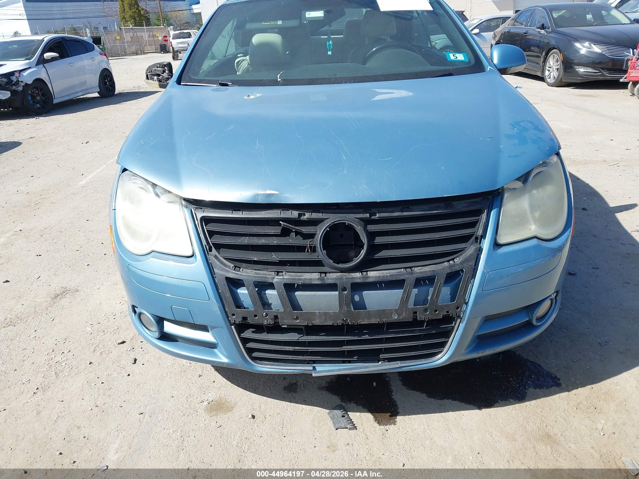 2008 Volkswagen Eos Komfort Blue vin: WVWBA71FX8V049481
