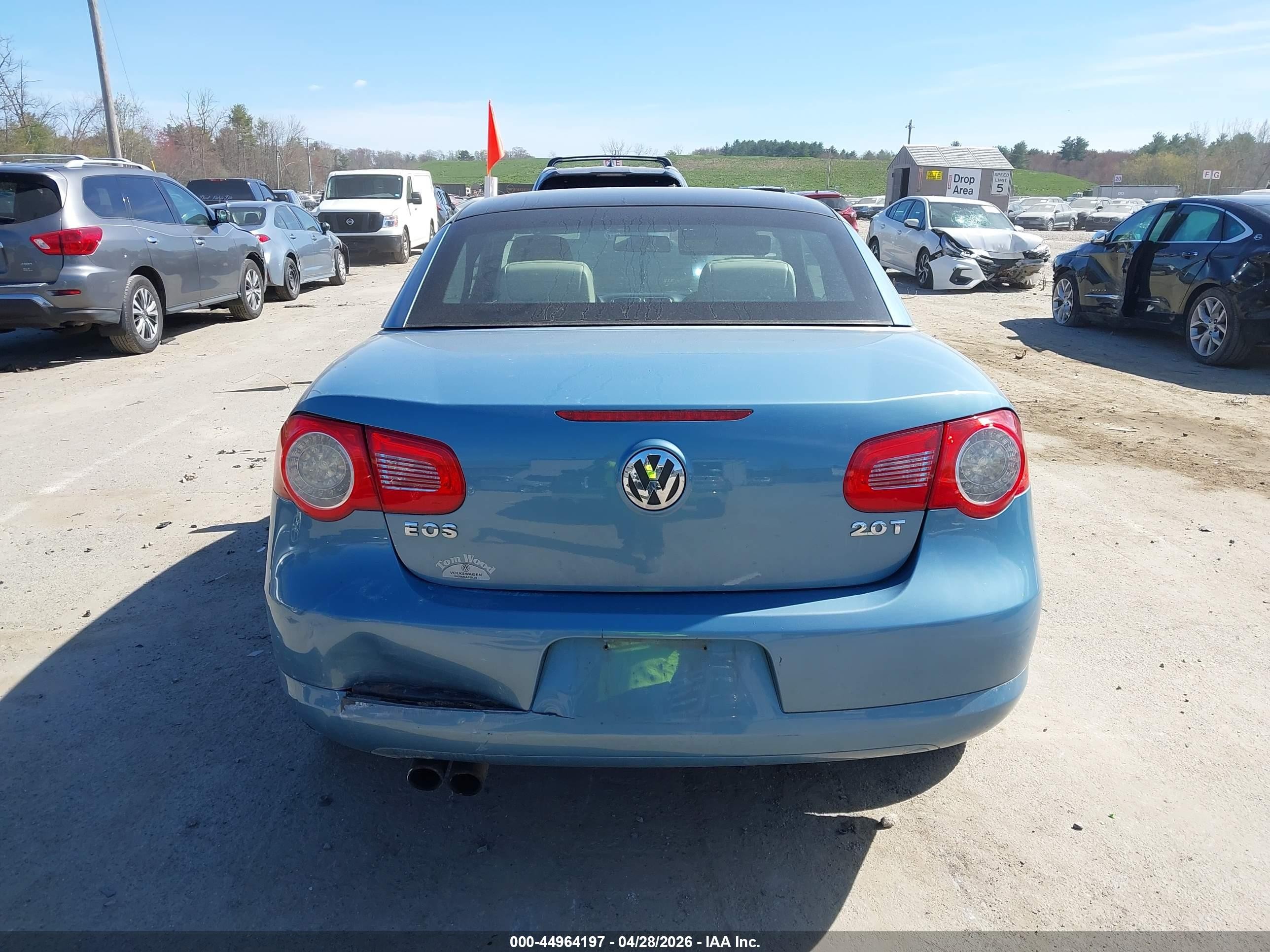 2008 Volkswagen Eos Komfort Blue vin: WVWBA71FX8V049481