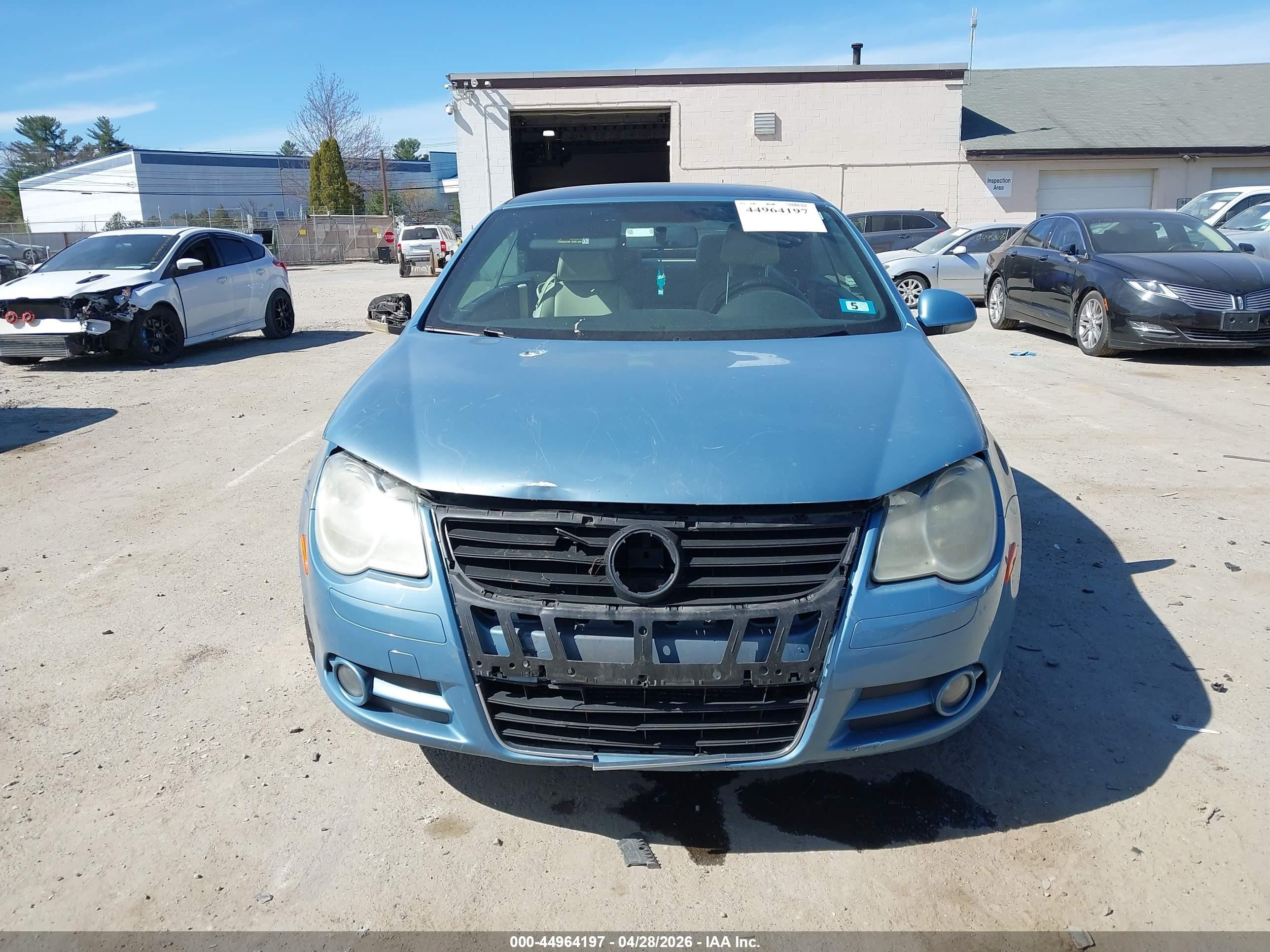2008 Volkswagen Eos Komfort Blue vin: WVWBA71FX8V049481