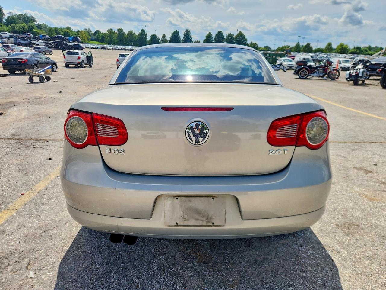 2009 Volkswagen Eos Turbo Silver vin: WVWBA71FX9V020371