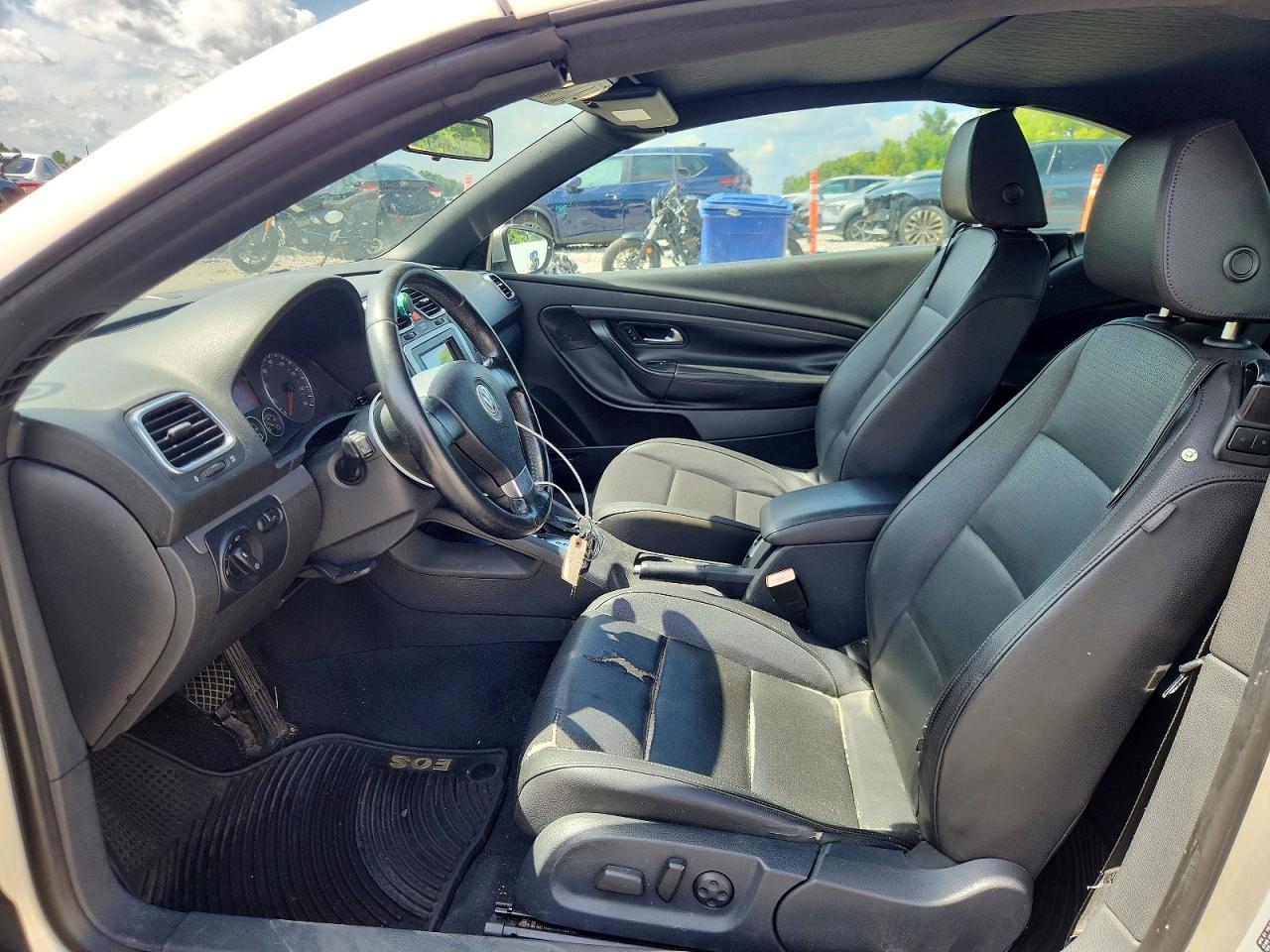 2009 Volkswagen Eos Turbo Silver vin: WVWBA71FX9V020371
