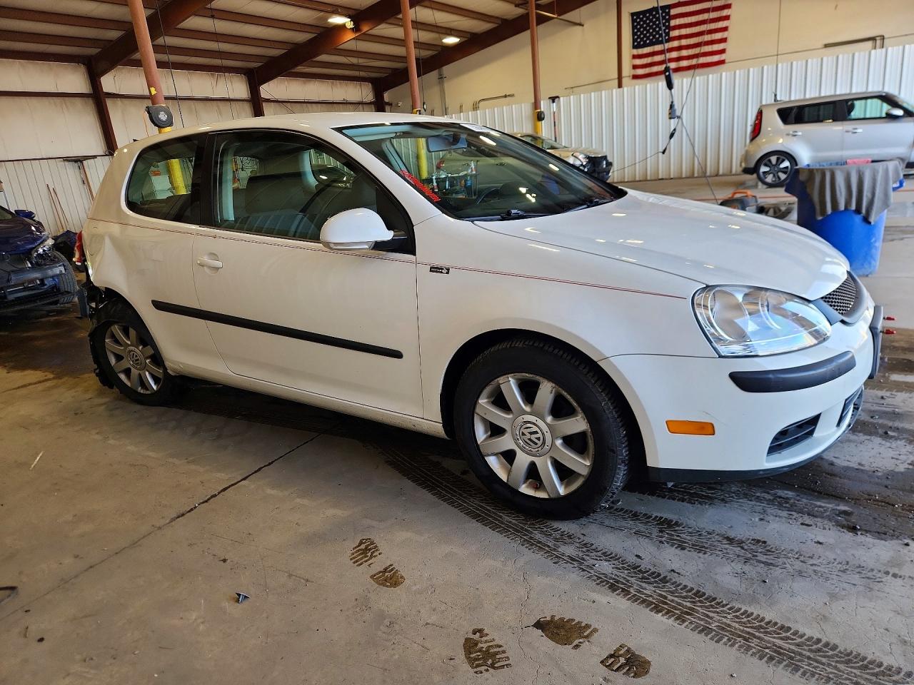 2009 Volkswagen Rabbit White vin: WVWBA71K09W030138