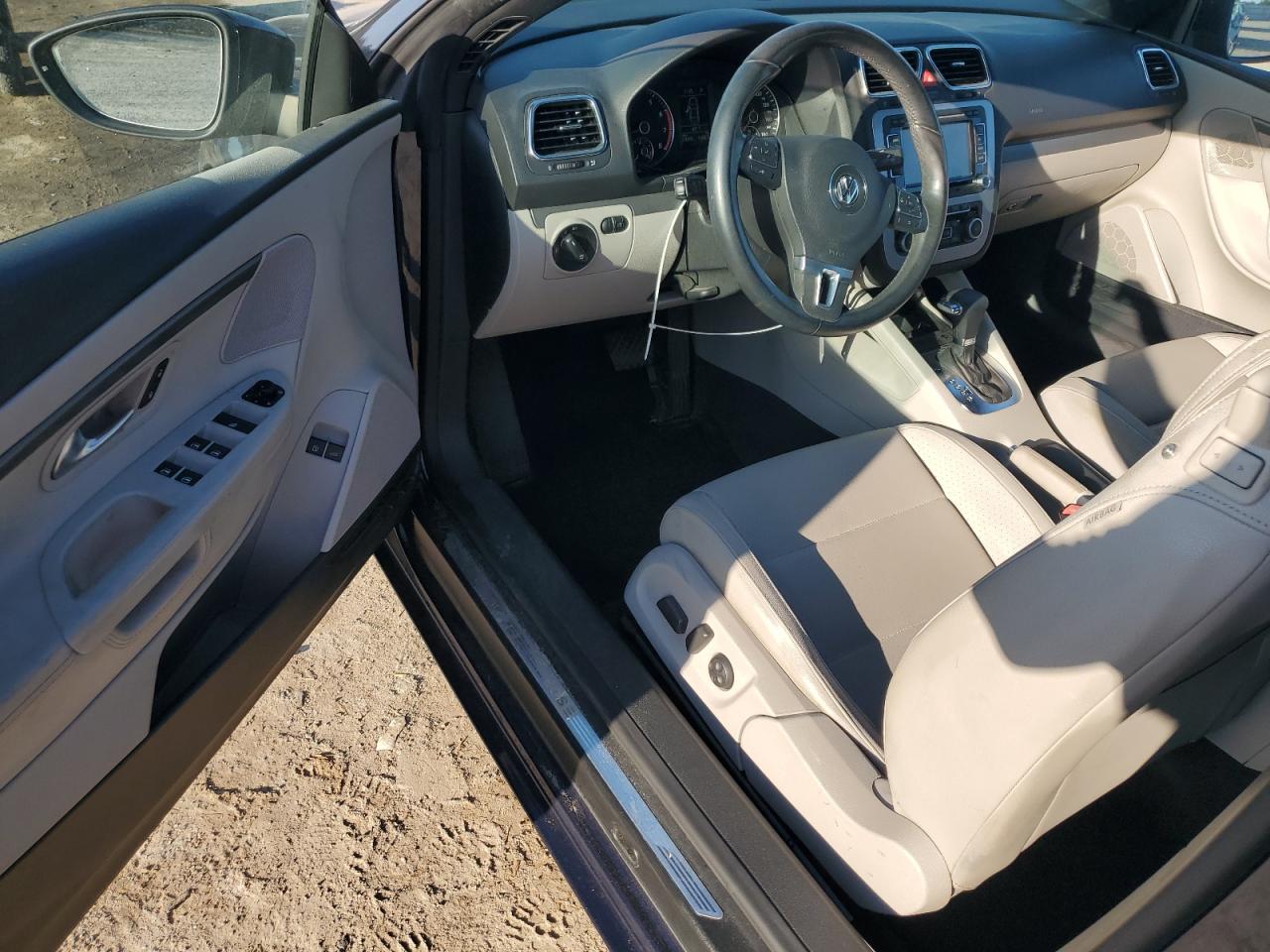 2010 Volkswagen Eos Turbo Blue vin: WVWBA7AH0AV013757
