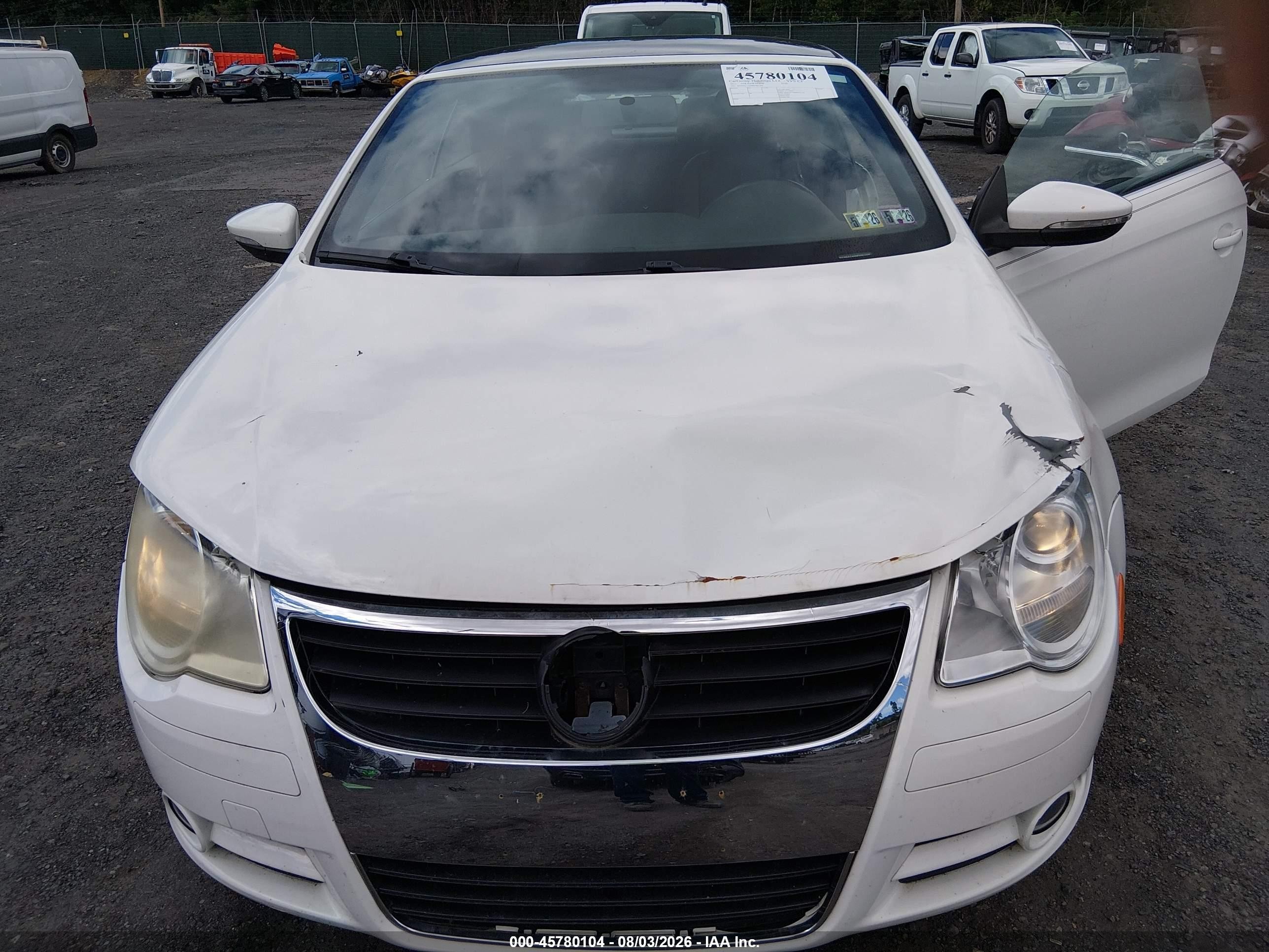 2011 Volkswagen Eos Komfort White vin: WVWBA7AH0BV001268