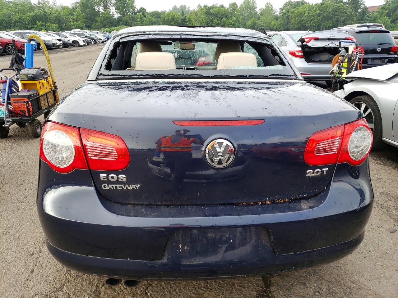 2011 Volkswagen Eos Komfort Blue vin: WVWBA7AH1BV001201
