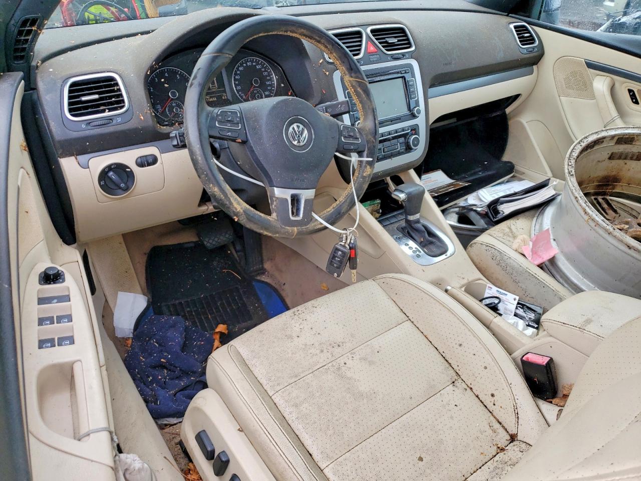 2011 Volkswagen Eos Komfort Blue vin: WVWBA7AH1BV001201