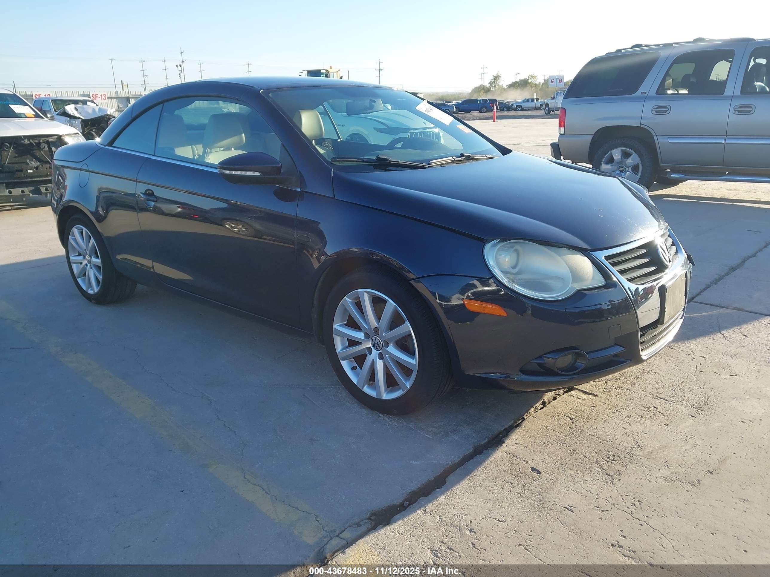 2011 Volkswagen Eos Komfort Синий vin: WVWBA7AH2BV001496