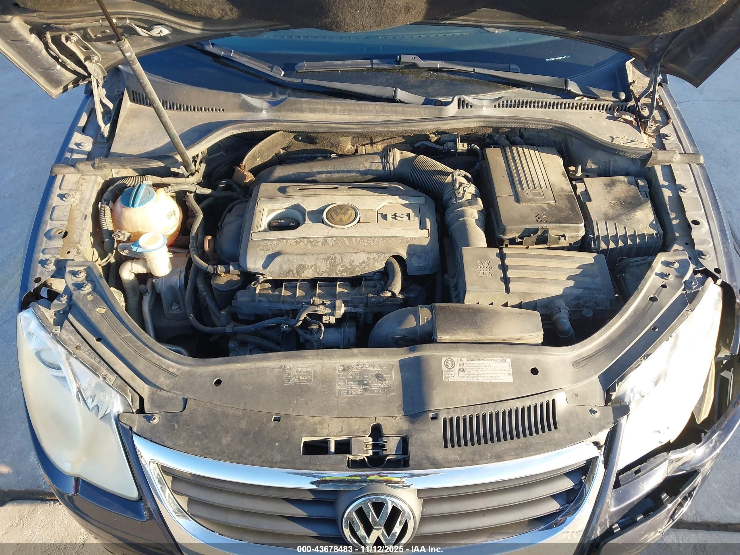2011 Volkswagen Eos Komfort Синий vin: WVWBA7AH2BV001496