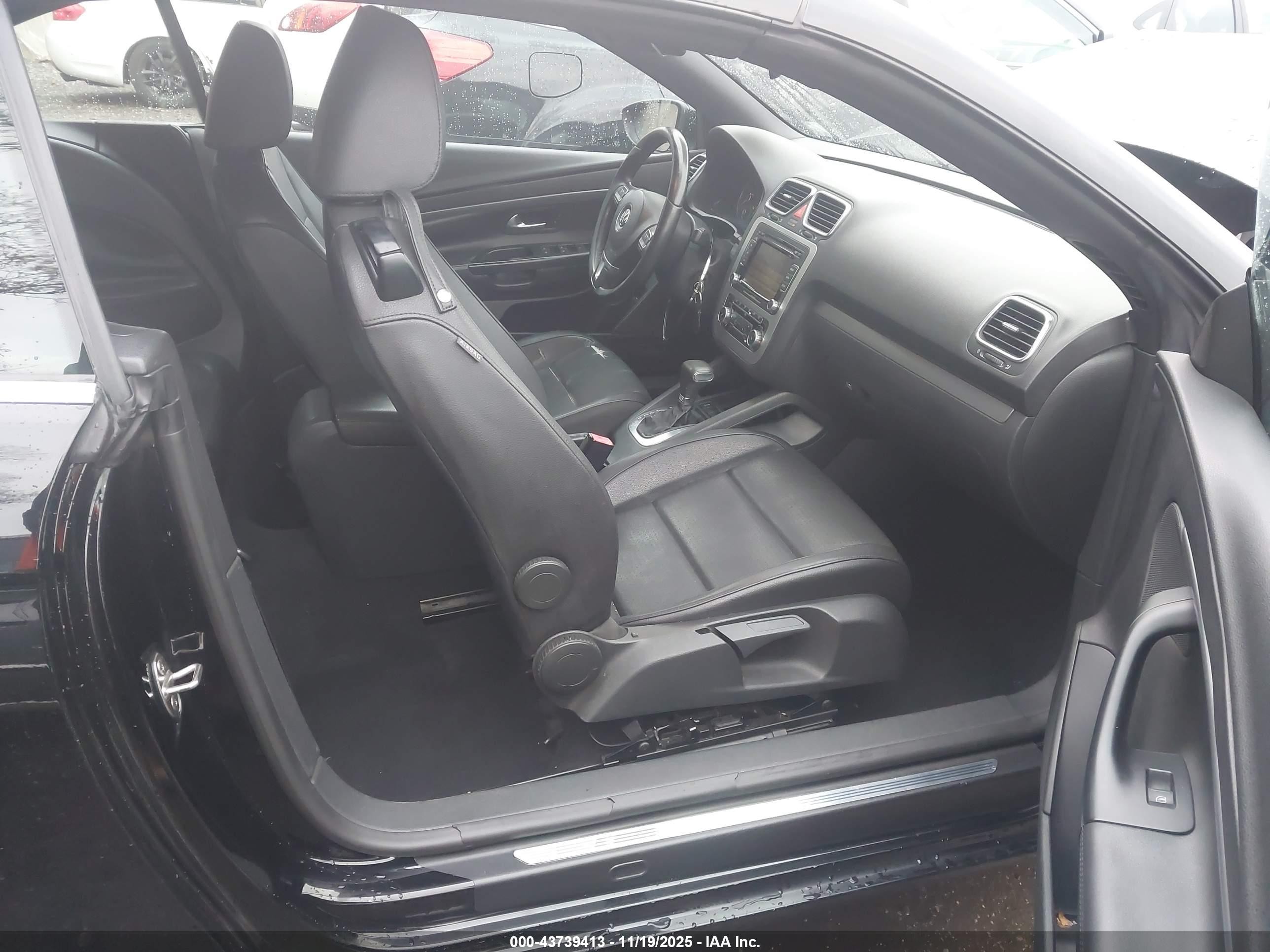 2011 Volkswagen Eos Komfort Black vin: WVWBA7AH3BV001975