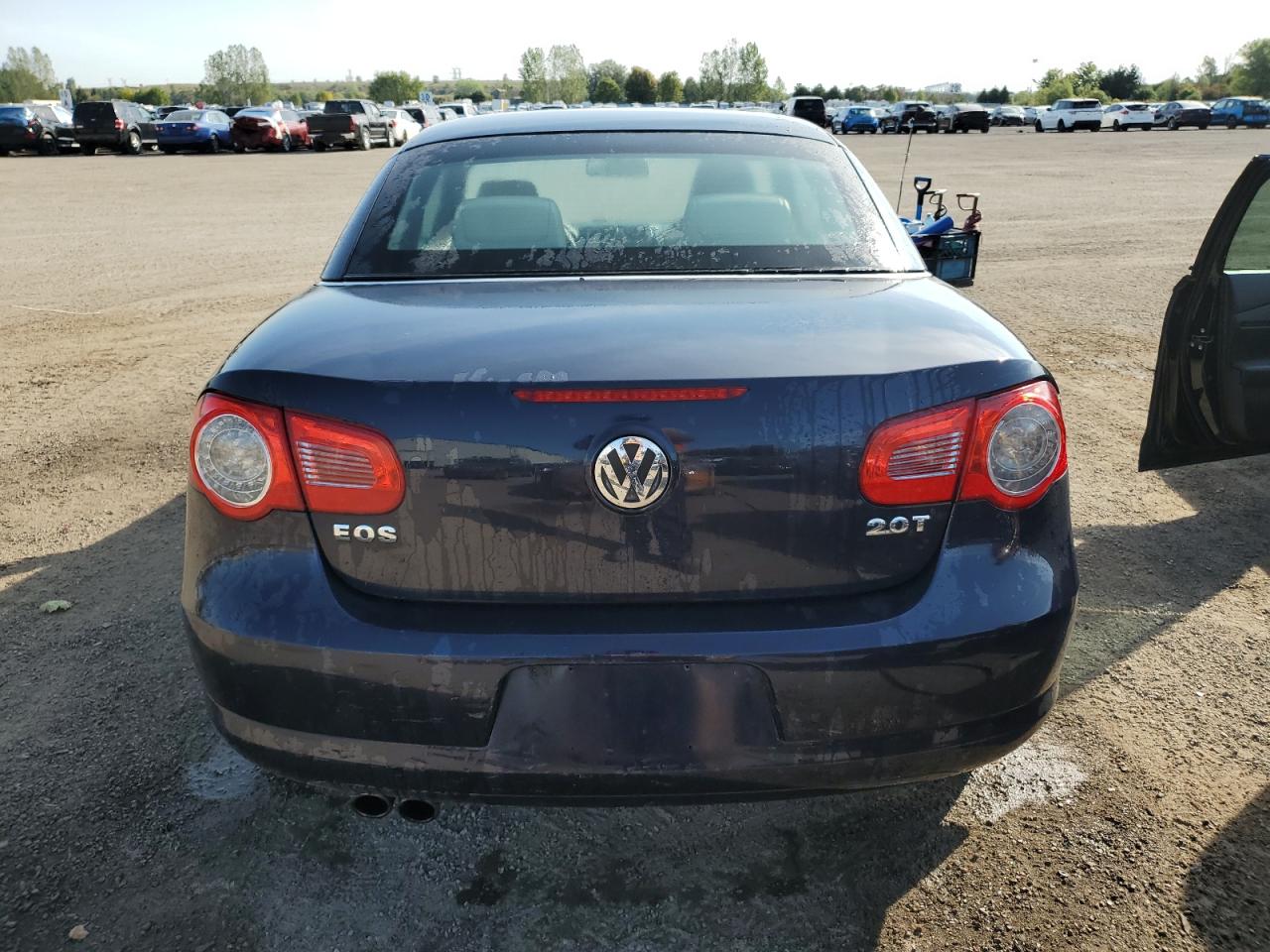 2011 Volkswagen Eos Komfort Blue vin: WVWBA7AH3BV002138