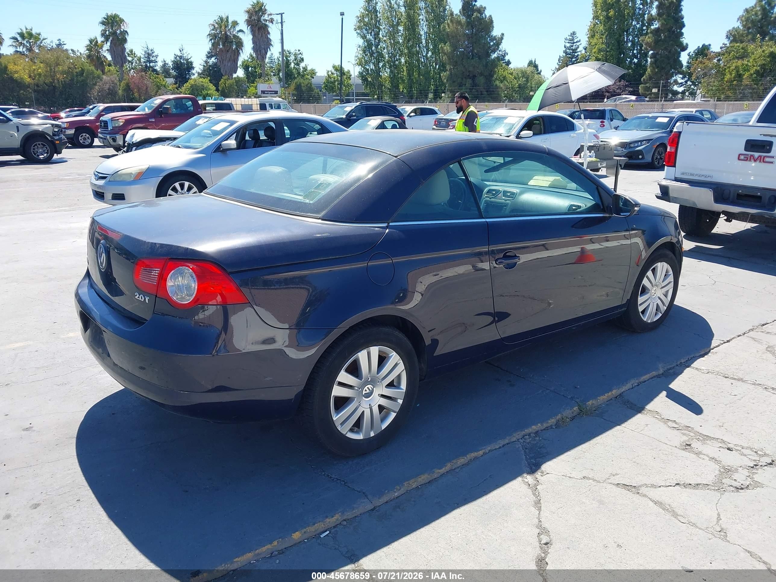 2010 Volkswagen Eos Komfort Blue vin: WVWBA7AH4AV018704