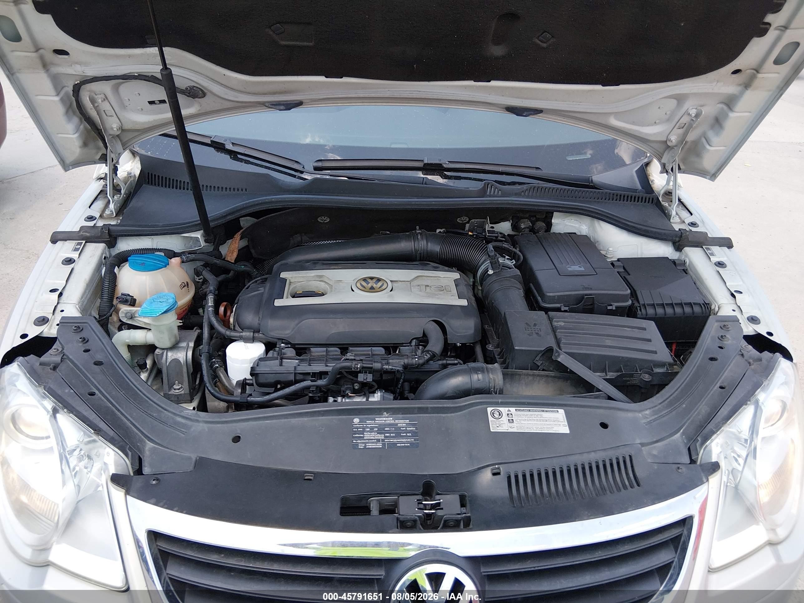 2010 Volkswagen Eos Komfort Gold vin: WVWBA7AH7AV021371