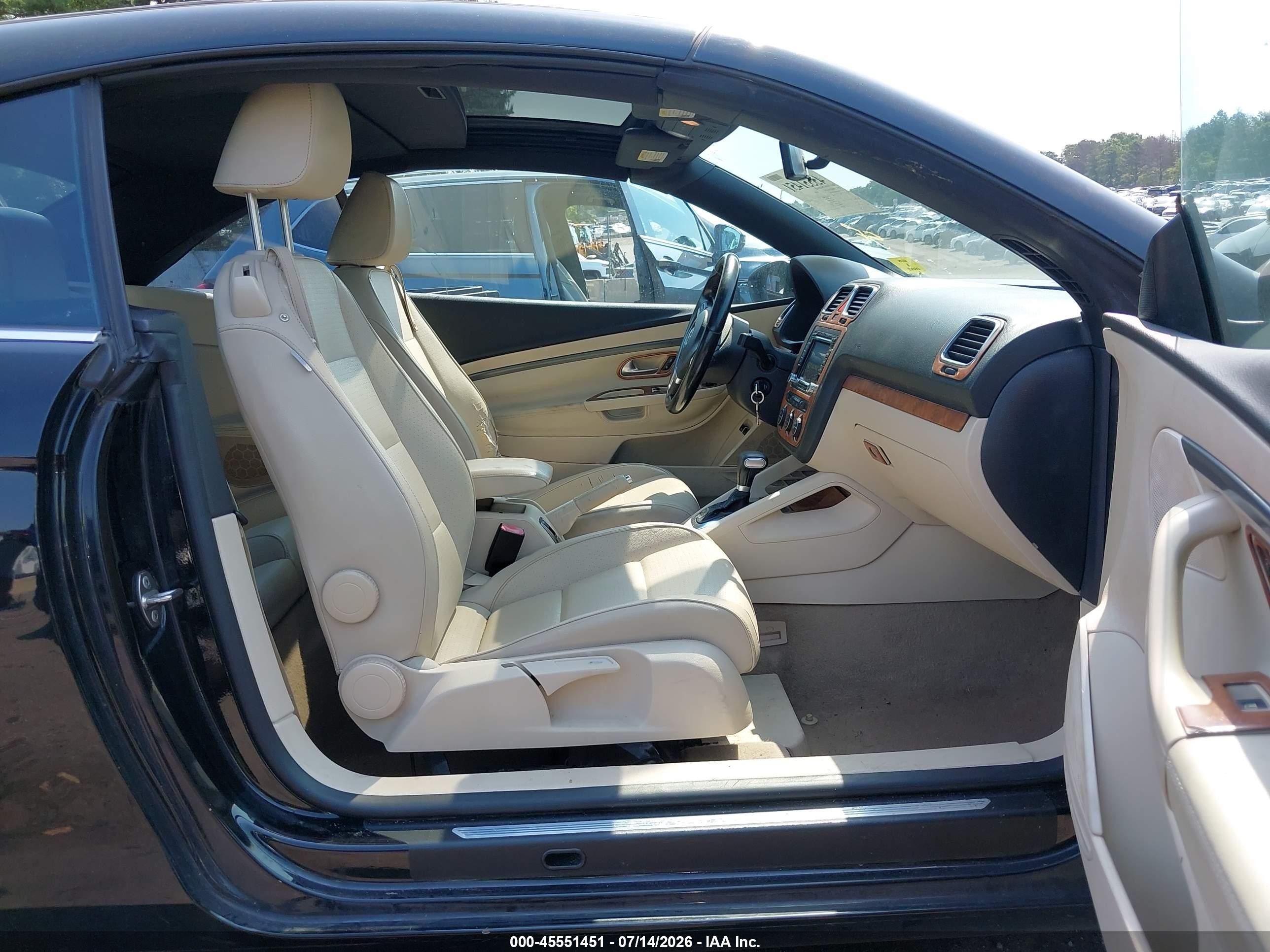 2010 Volkswagen Eos Komfort Black vin: WVWBA7AH8AV010105