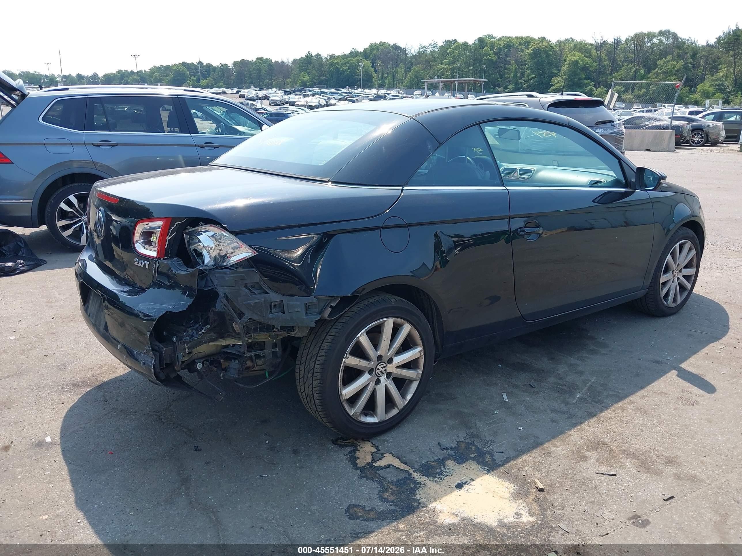 2010 Volkswagen Eos Komfort Black vin: WVWBA7AH8AV010105