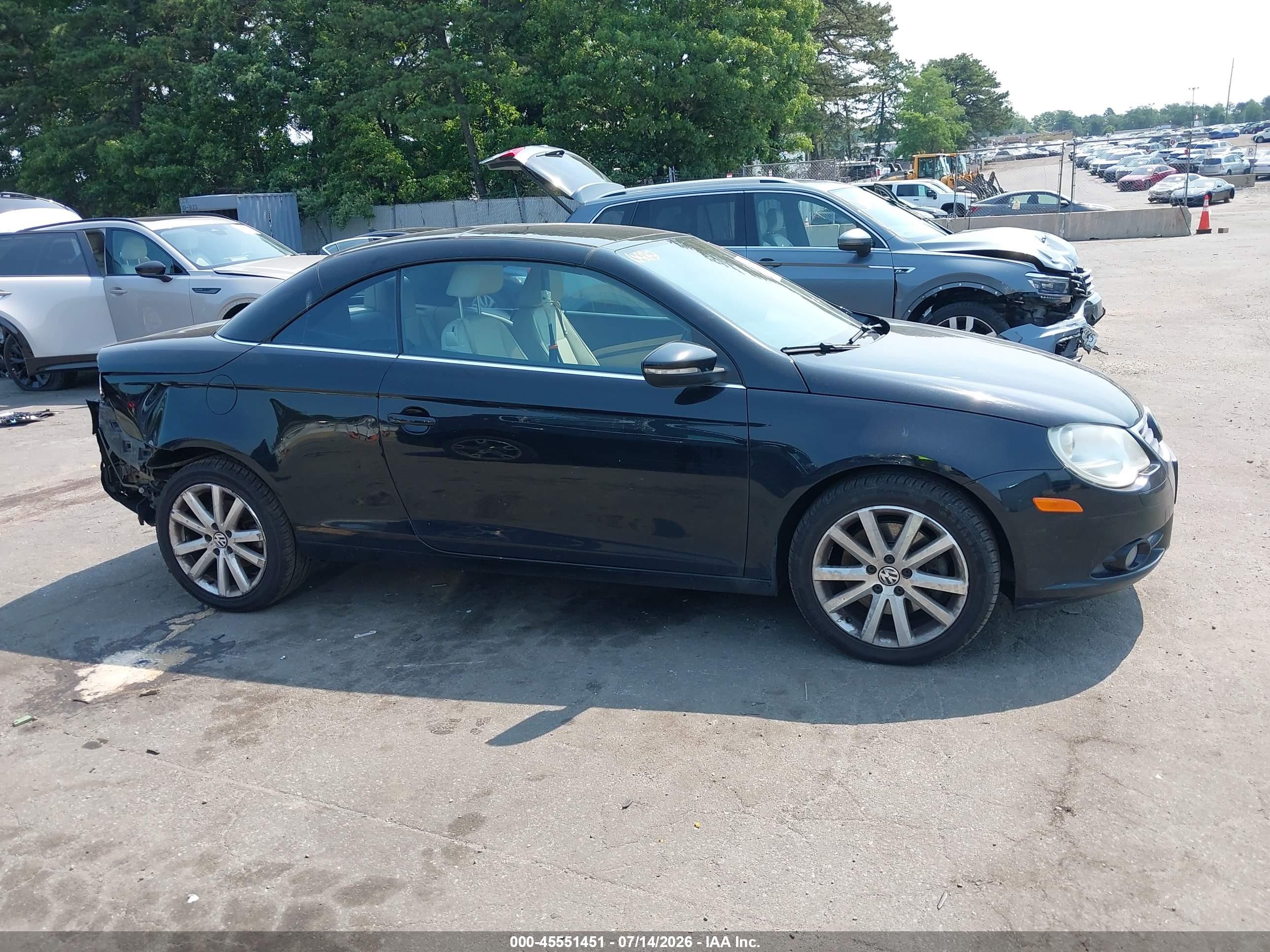 2010 Volkswagen Eos Komfort Black vin: WVWBA7AH8AV010105