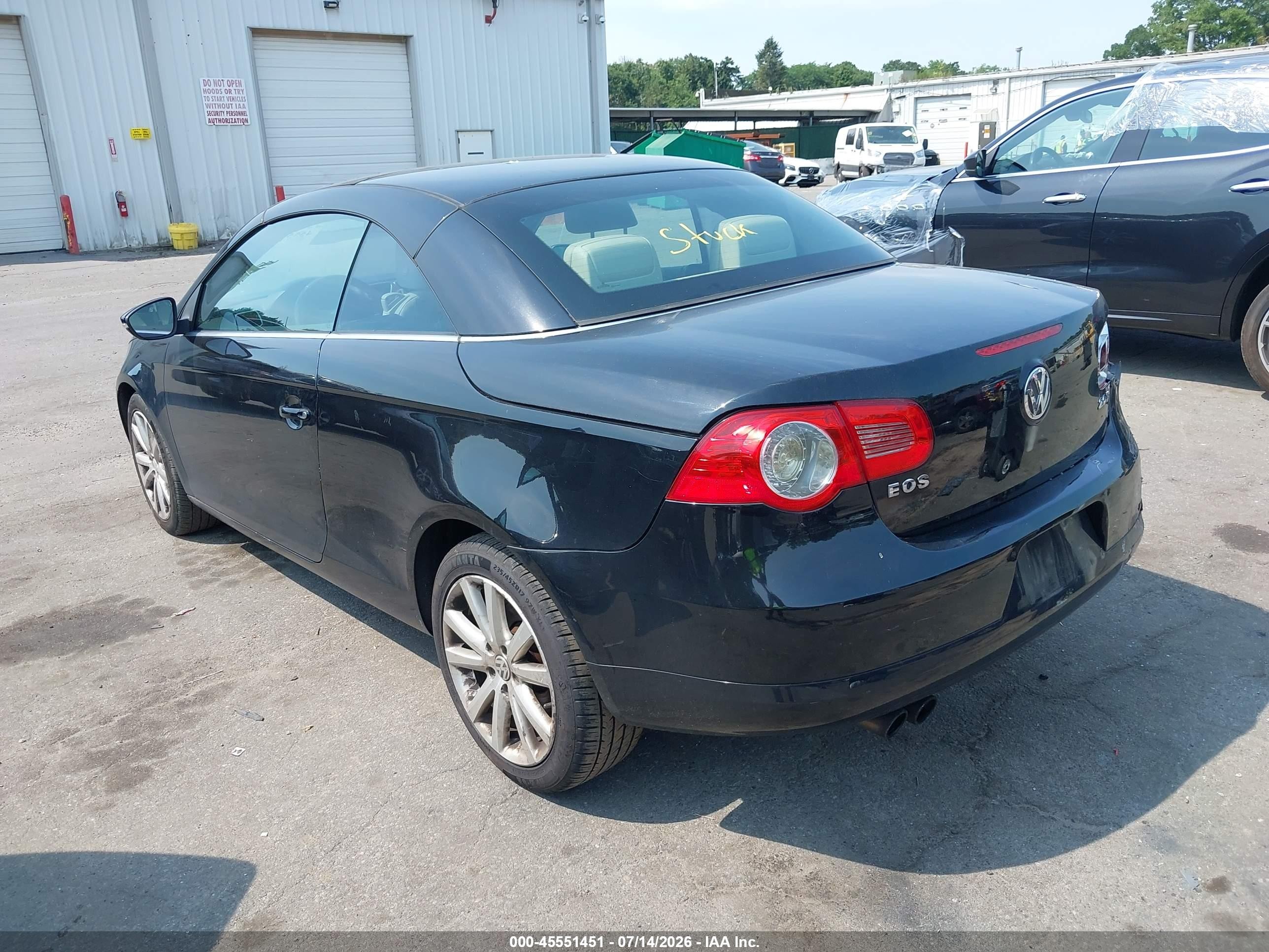 2010 Volkswagen Eos Komfort Black vin: WVWBA7AH8AV010105