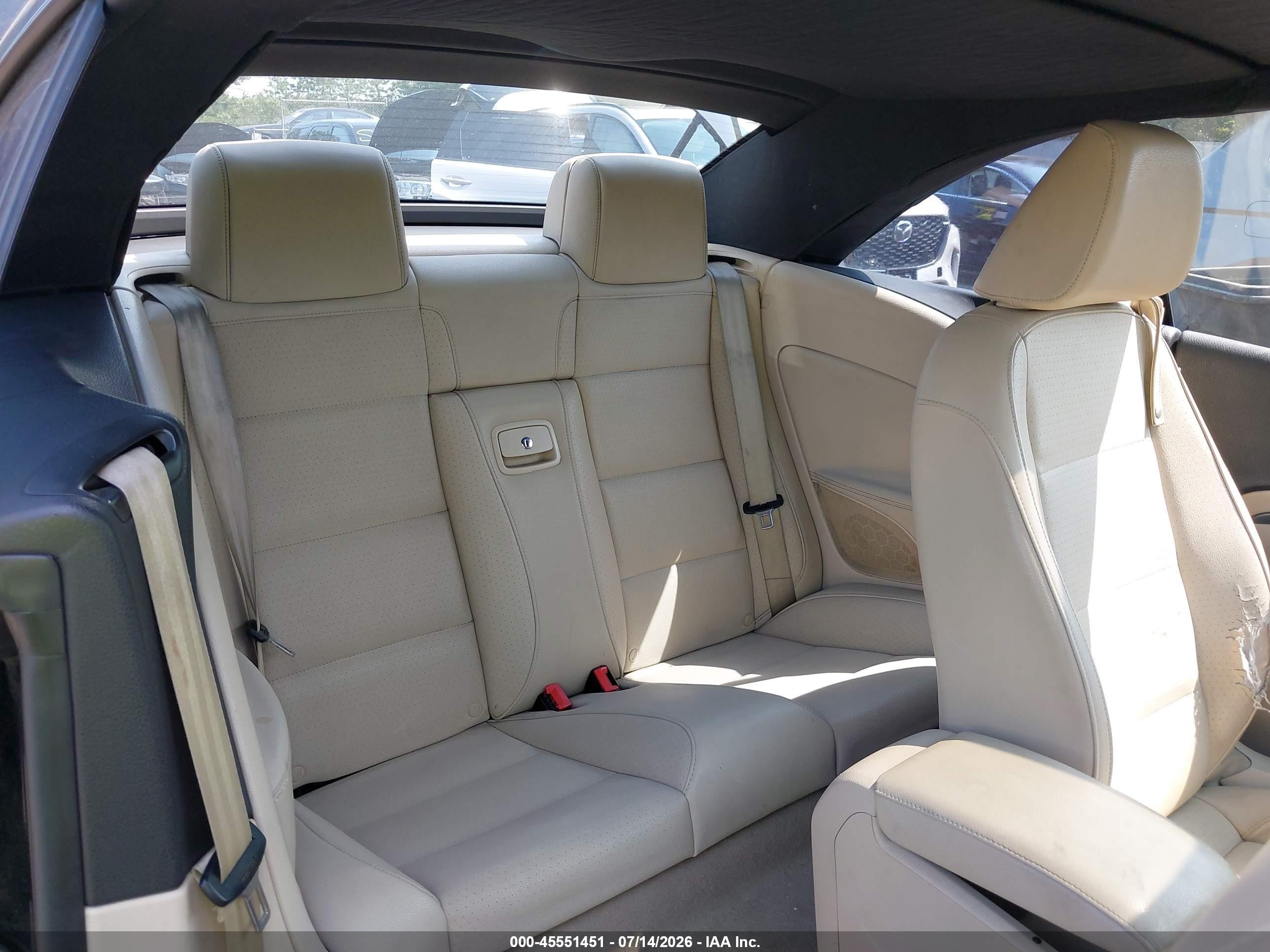 2010 Volkswagen Eos Komfort Black vin: WVWBA7AH8AV010105