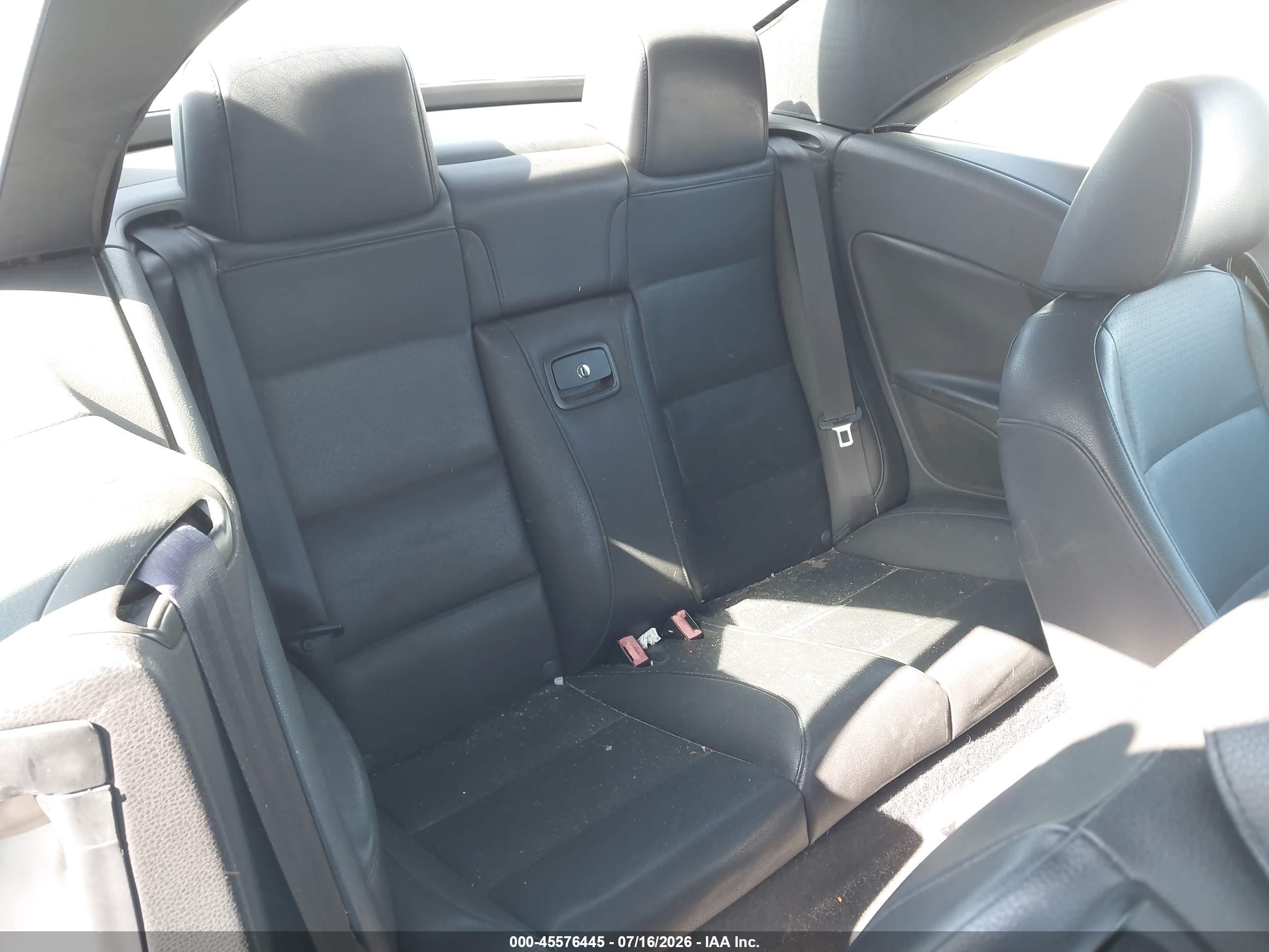 2010 Volkswagen Eos Komfort Silver vin: WVWBA7AH8AV019967