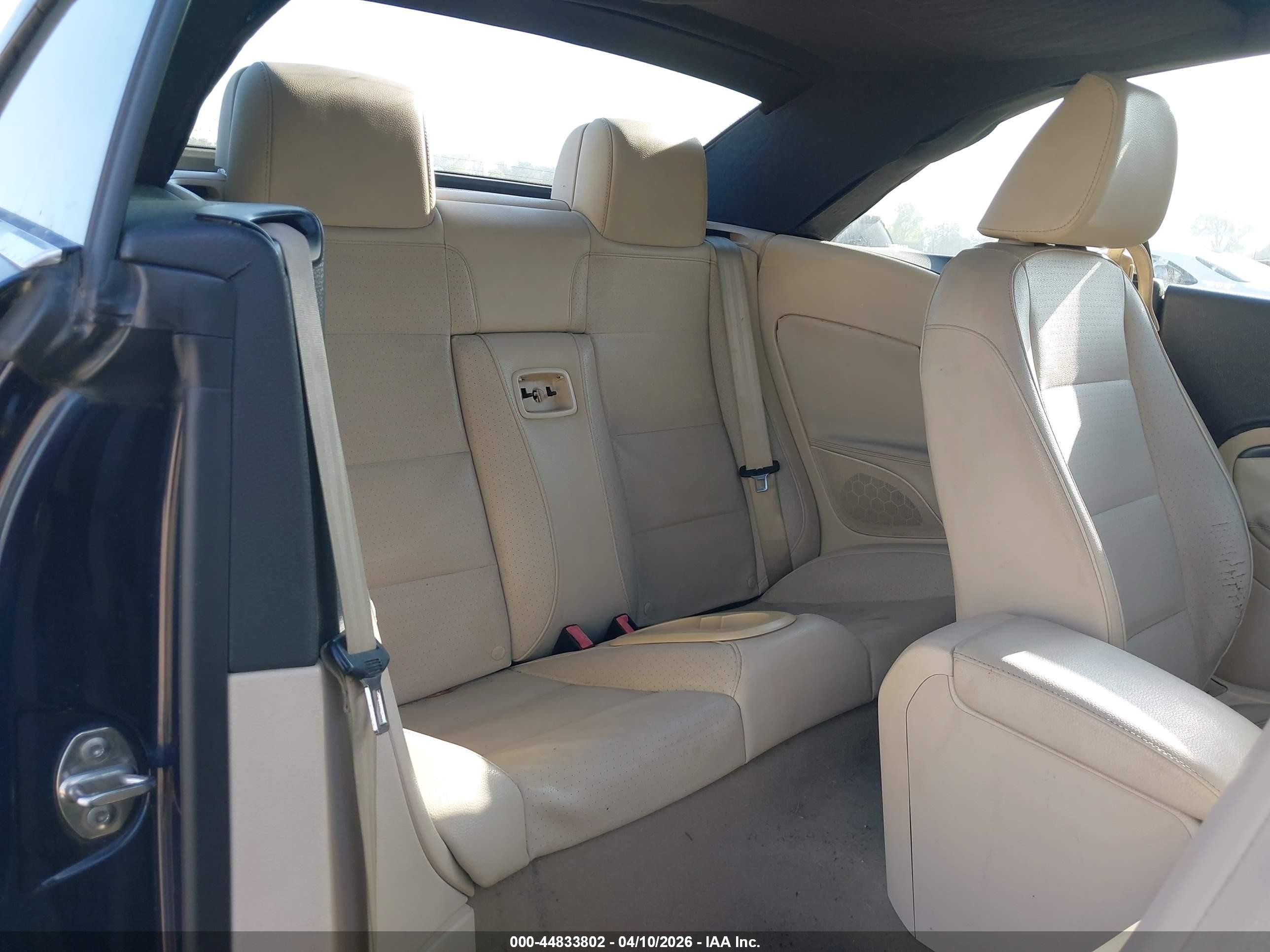 2011 Volkswagen Eos Komfort Blue vin: WVWBA7AH8BV001535