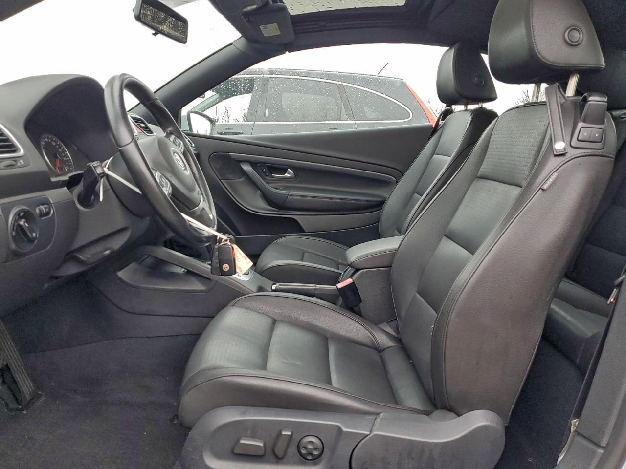 2010 Volkswagen Eos Turbo Silver vin: WVWBA7AH9AV010372