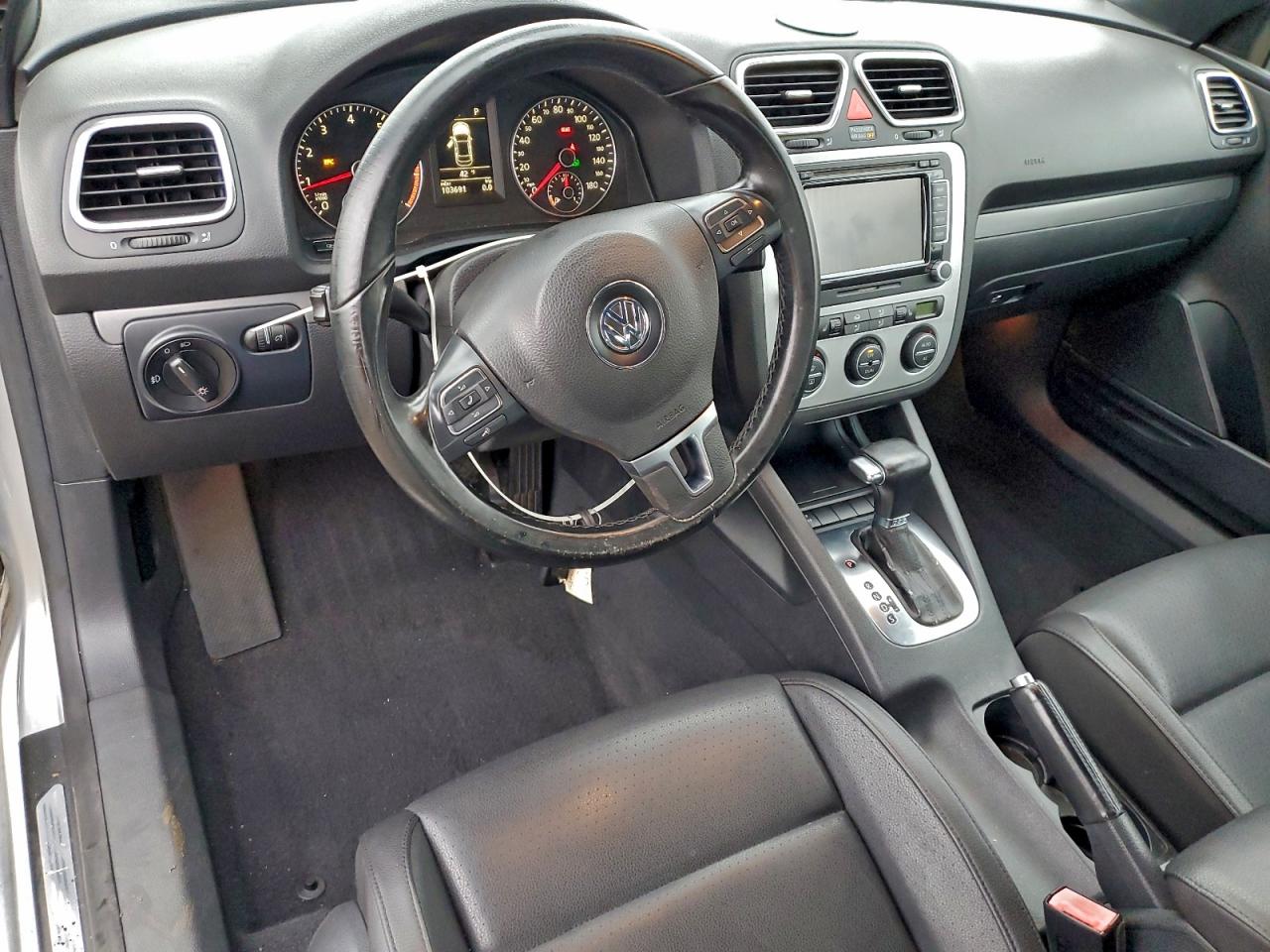 2010 Volkswagen Eos Turbo Silver vin: WVWBA7AH9AV010372