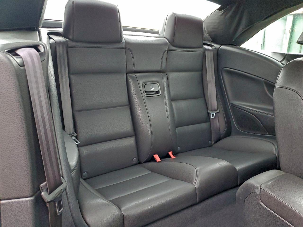 2010 Volkswagen Eos Turbo Silver vin: WVWBA7AH9AV010372