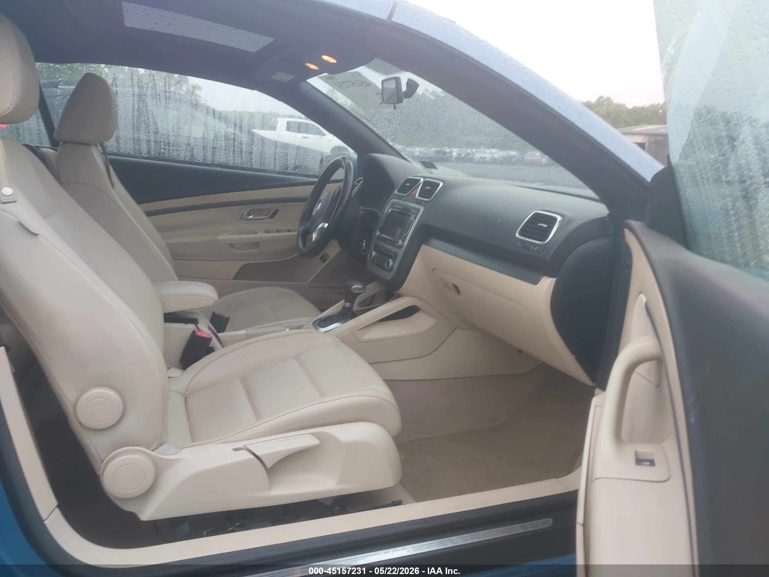 2010 Volkswagen Eos Komfort Light Blue vin: WVWBA7AH9AV020352