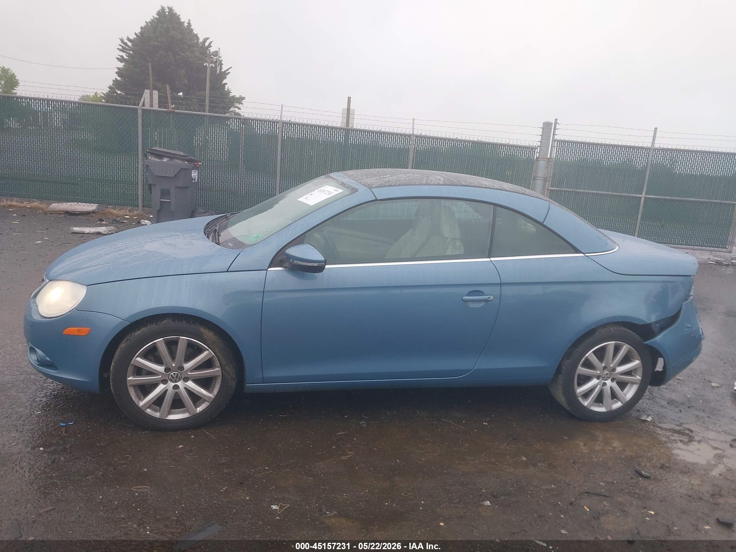 2010 Volkswagen Eos Komfort Light Blue vin: WVWBA7AH9AV020352