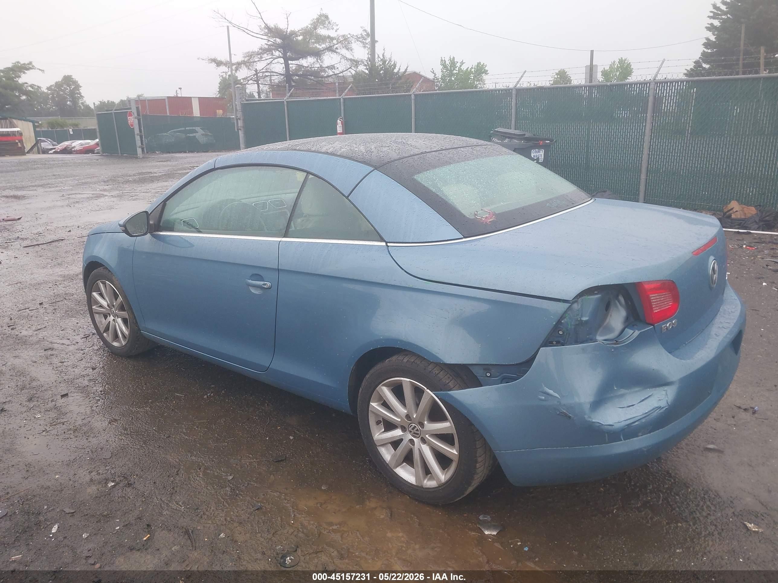 2010 Volkswagen Eos Komfort Light Blue vin: WVWBA7AH9AV020352
