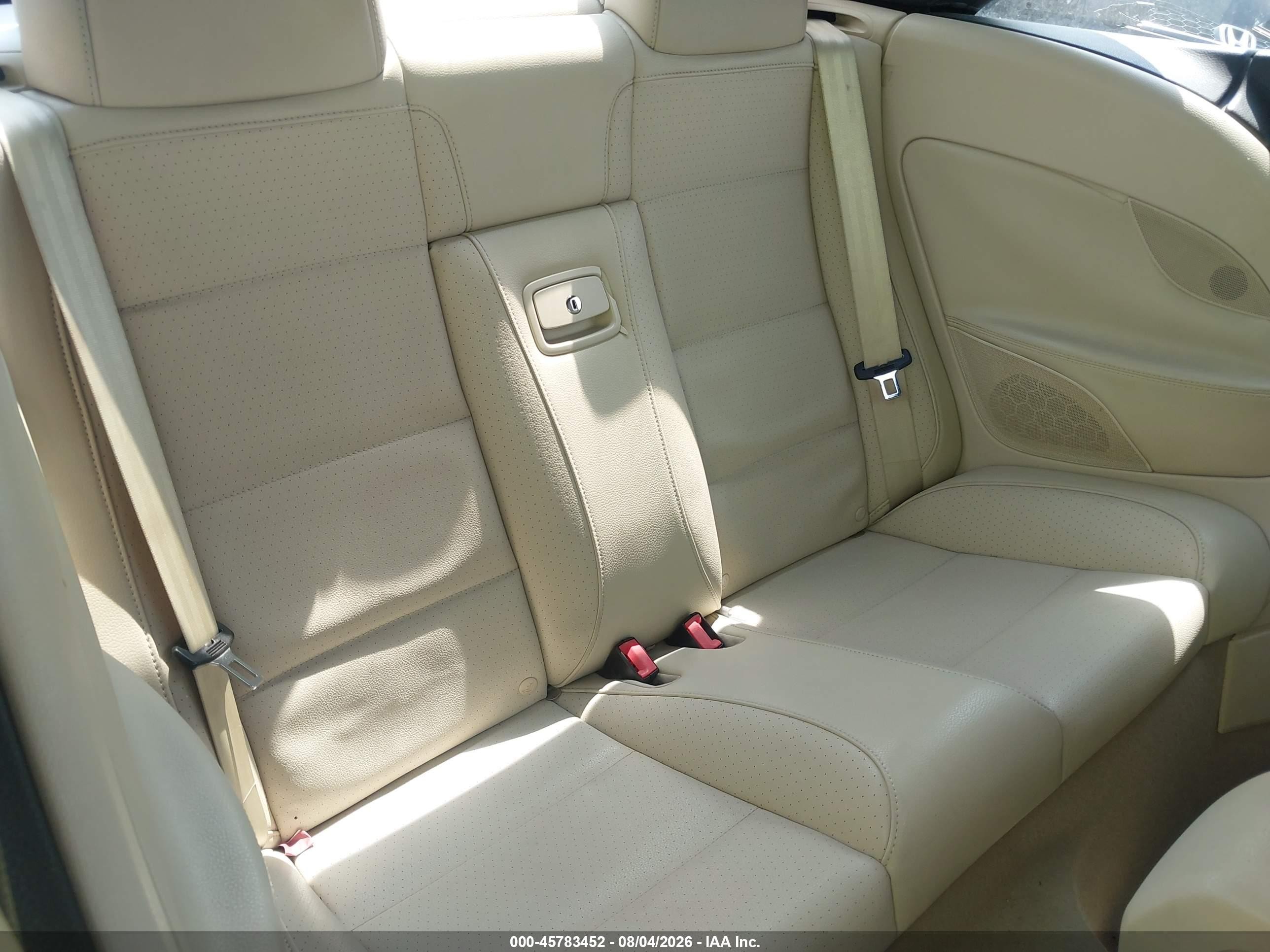 2010 Volkswagen Eos Komfort White vin: WVWBA7AHXAV009070