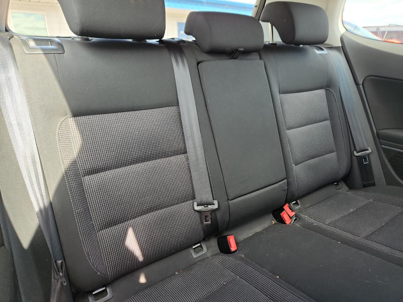 2010 Volkswagen Golf Base / S Синий vin: WVWBA7AJ2AW379488