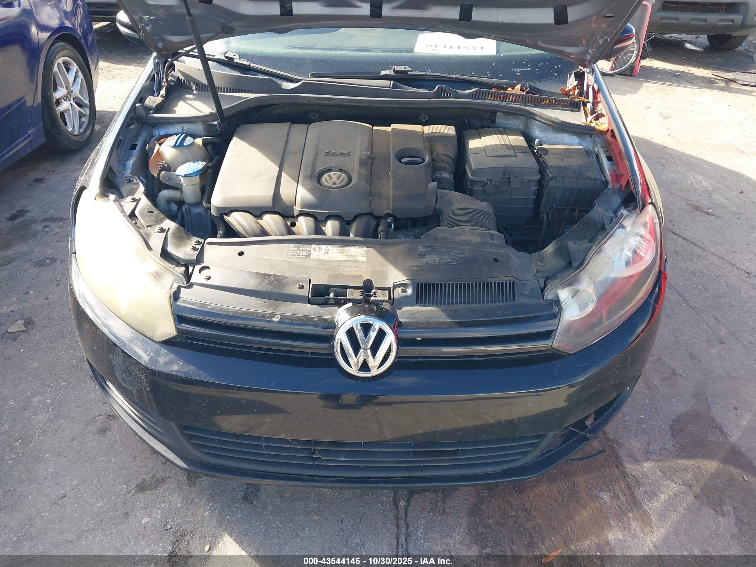 2010 Volkswagen Golf 2-door Черный vin: WVWBA7AJ3AW314973