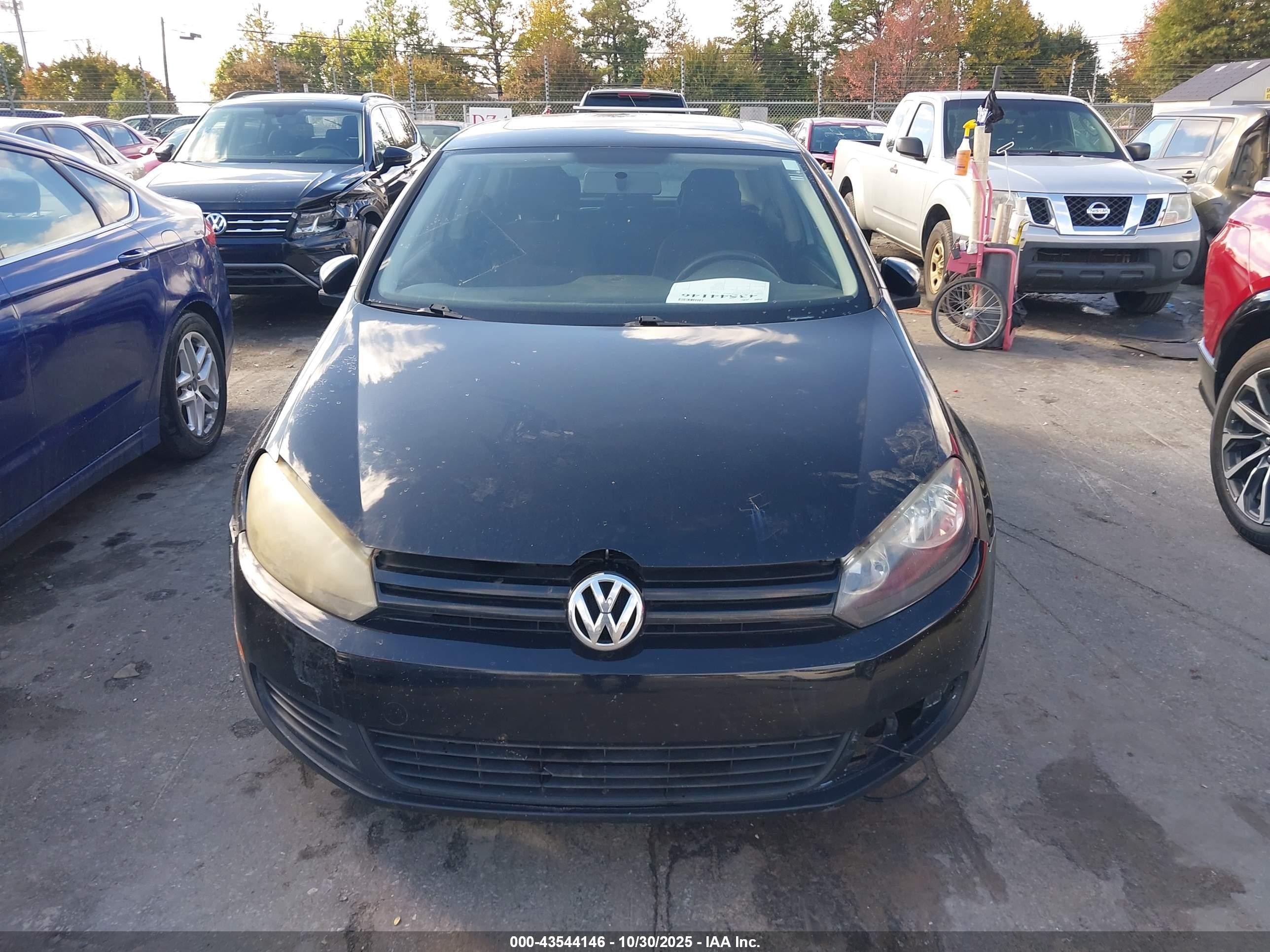 2010 Volkswagen Golf 2-door Черный vin: WVWBA7AJ3AW314973