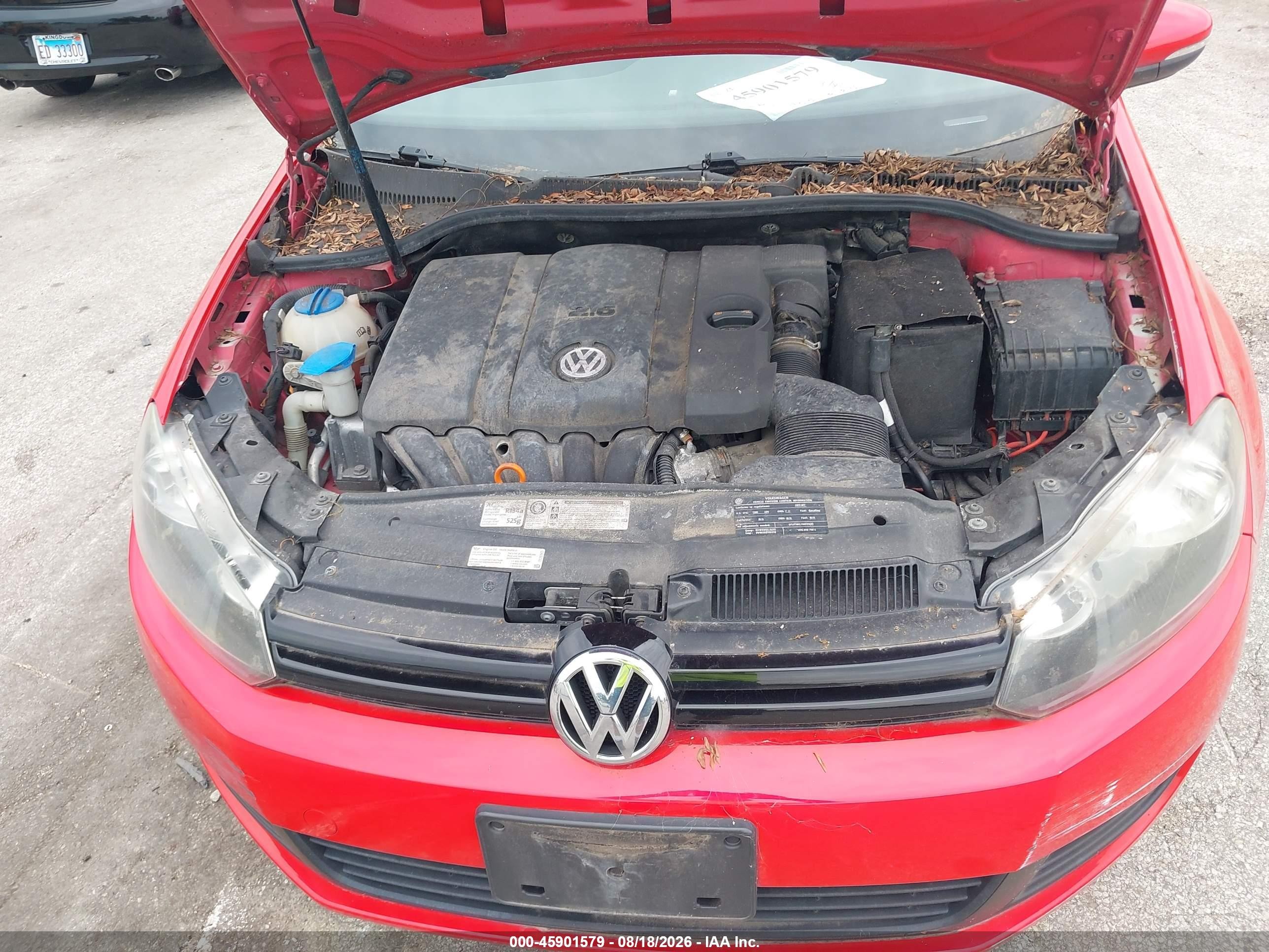 2011 Volkswagen Golf 2.5l 2-door Red vin: WVWBA7AJ3BW280681