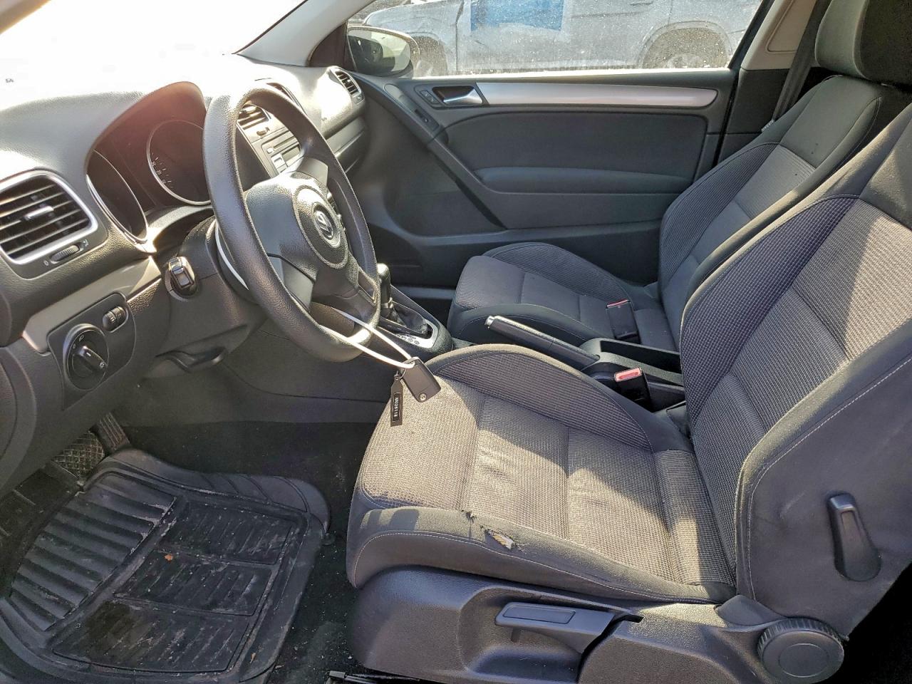 2010 Volkswagen Golf Угольный vin: WVWBA7AJ5AW416016