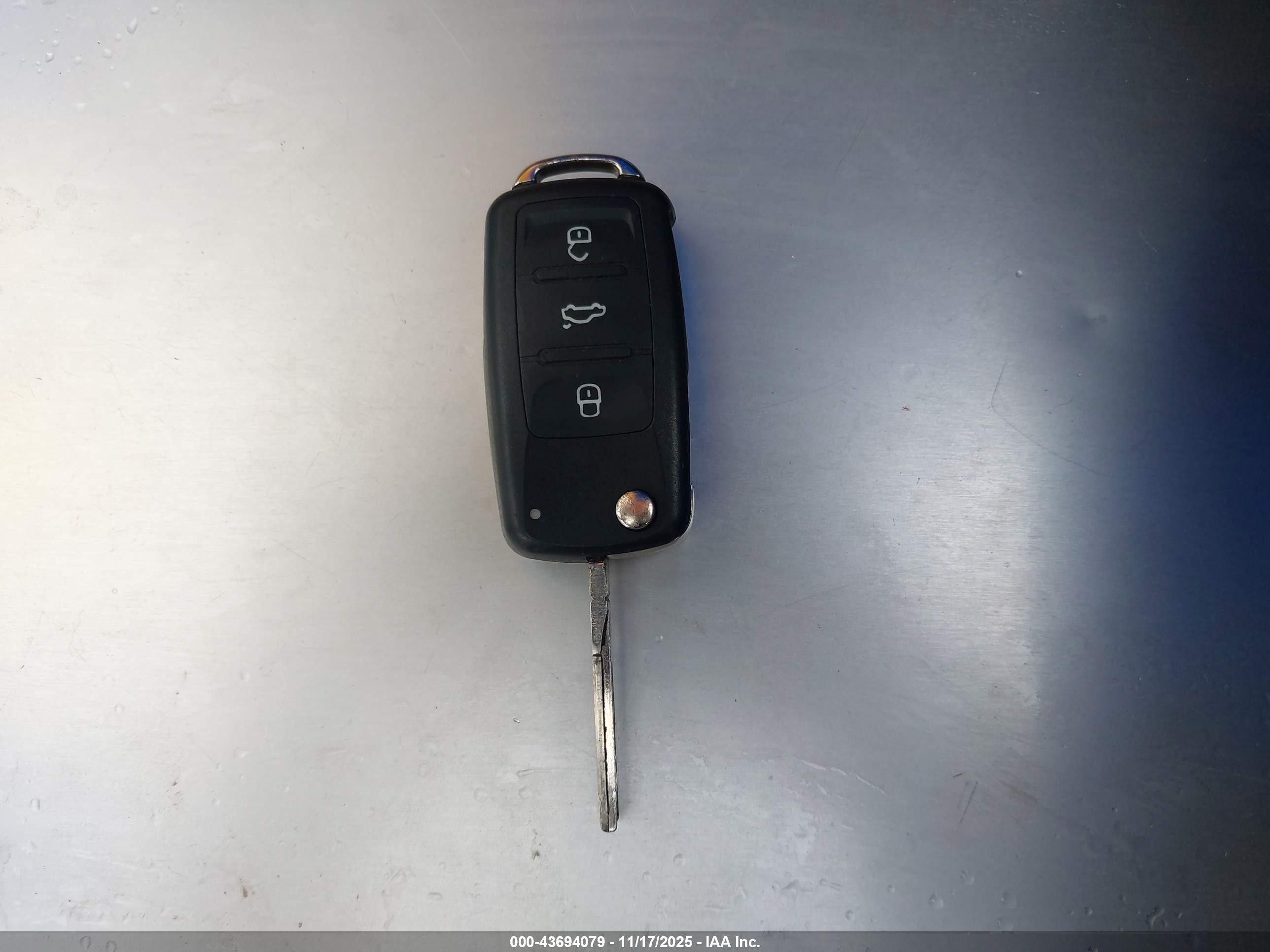 2010 Volkswagen Golf 2-door White vin: WVWBA7AJ9AW411367