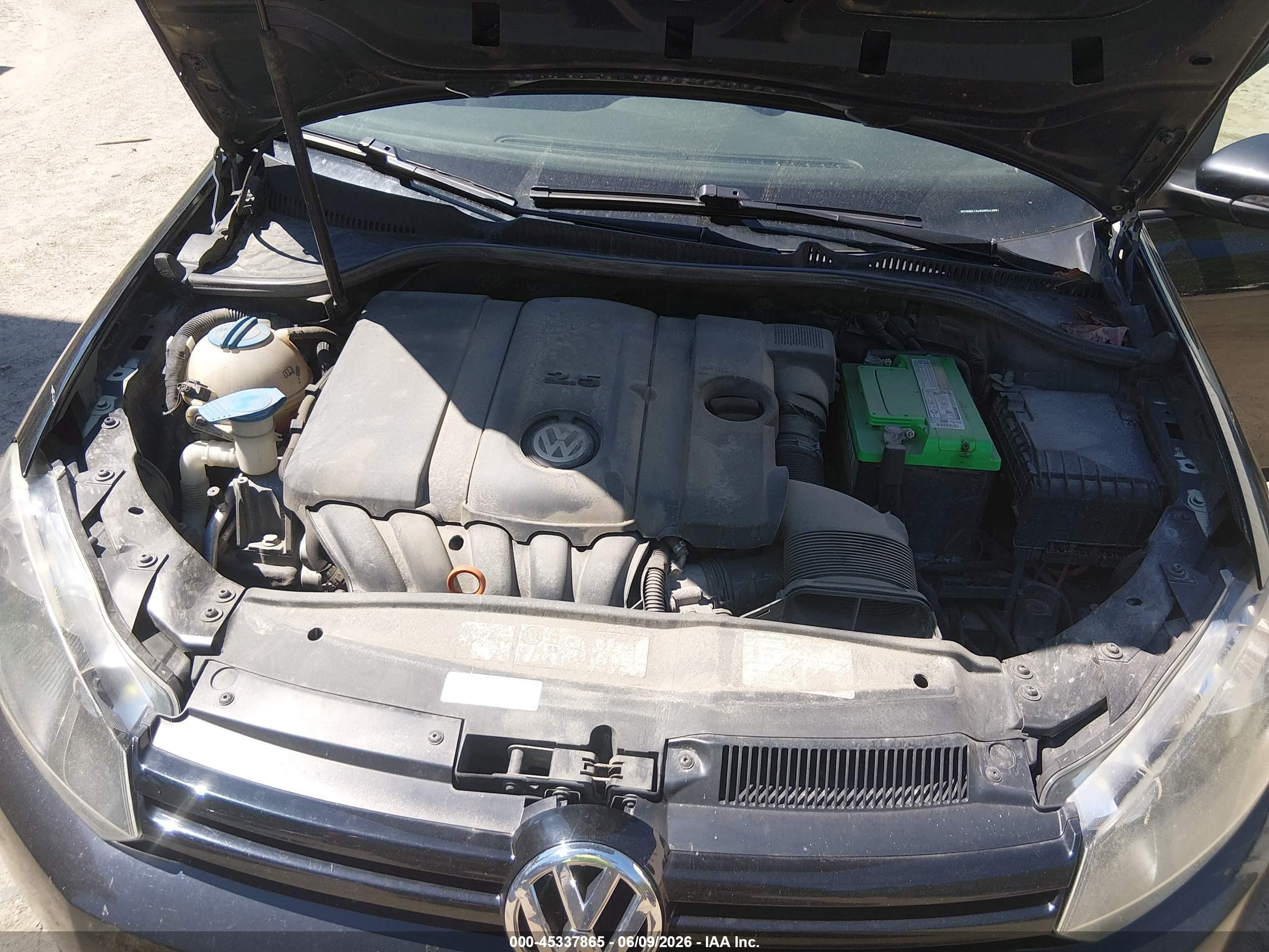 2013 Volkswagen Golf 2.5l 2-door Black vin: WVWBA7AJ9DW023687