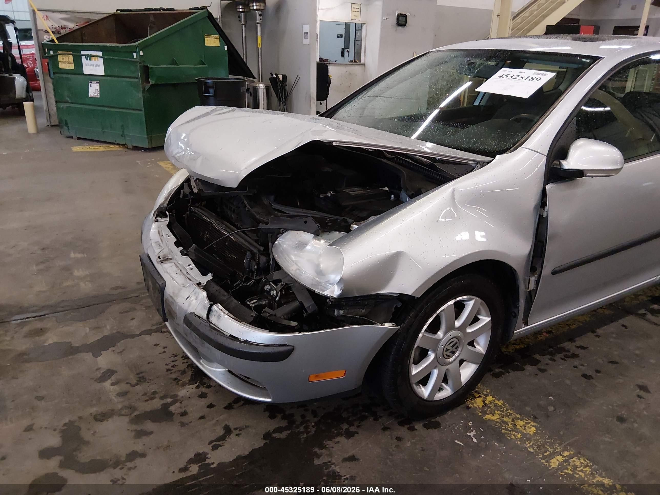 2009 Volkswagen Rabbit S Silver vin: WVWBB71K19W001972