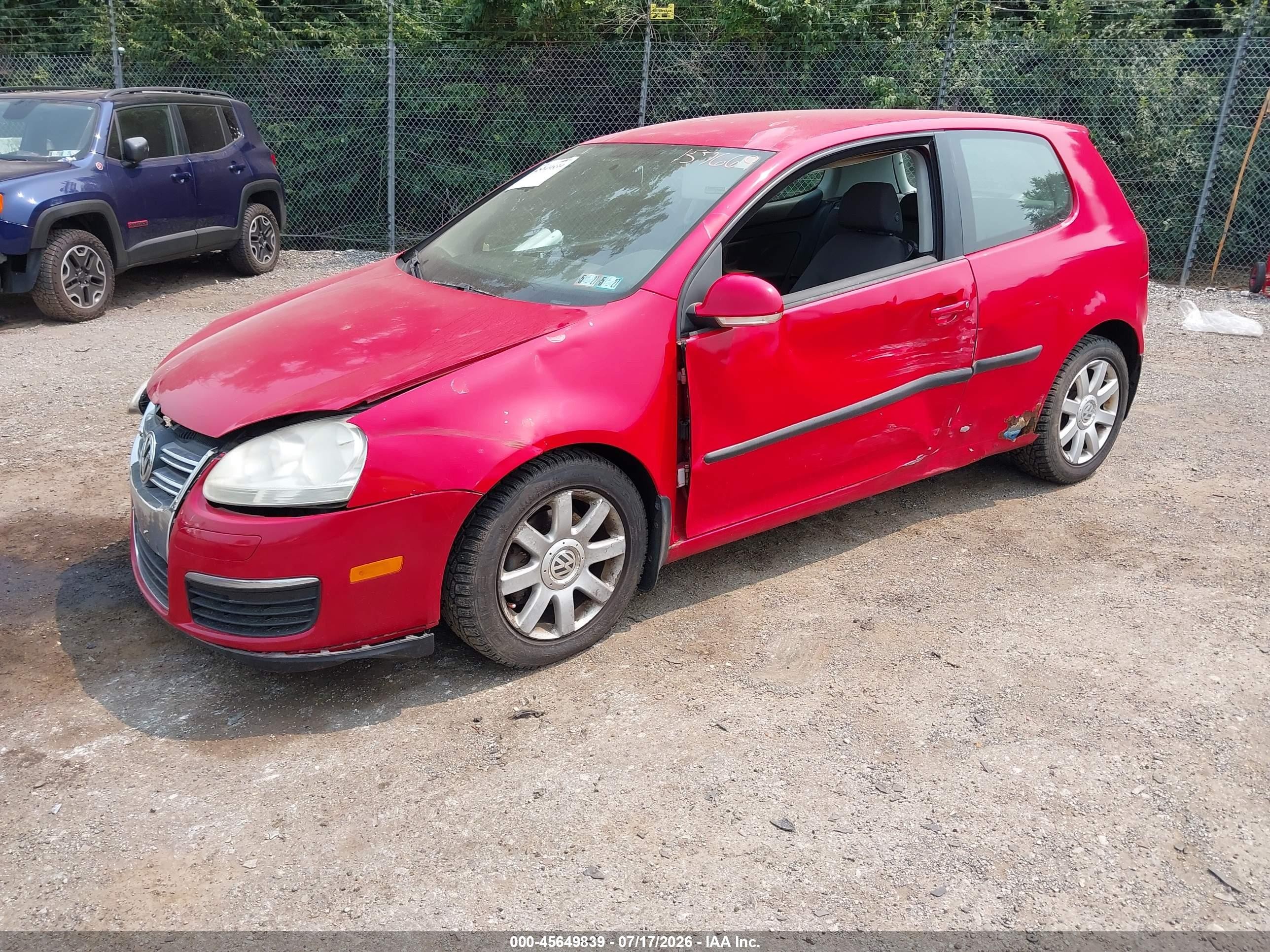 2008 Volkswagen Rabbit S Red vin: WVWBB71K38W157669