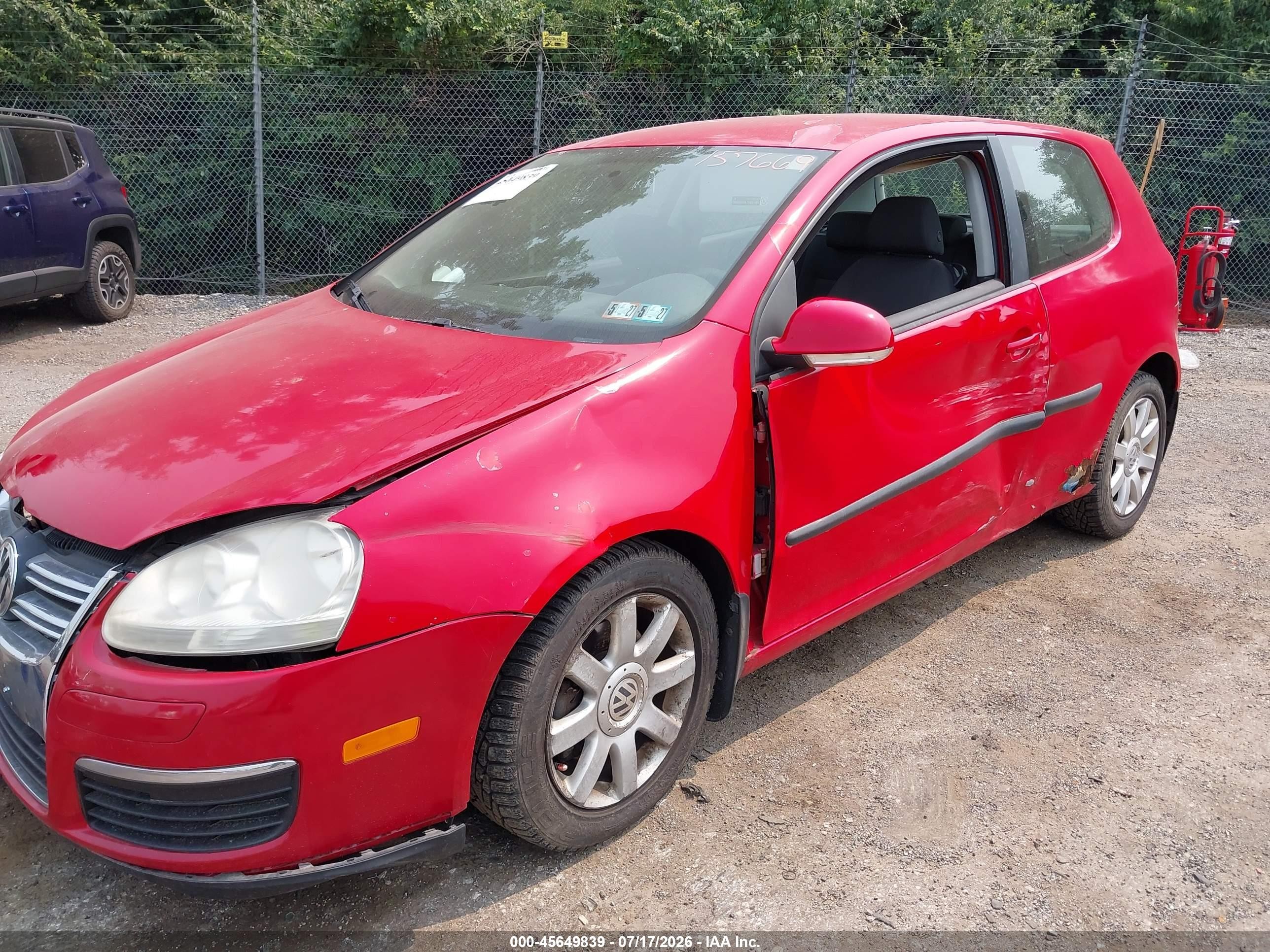 2008 Volkswagen Rabbit S Red vin: WVWBB71K38W157669