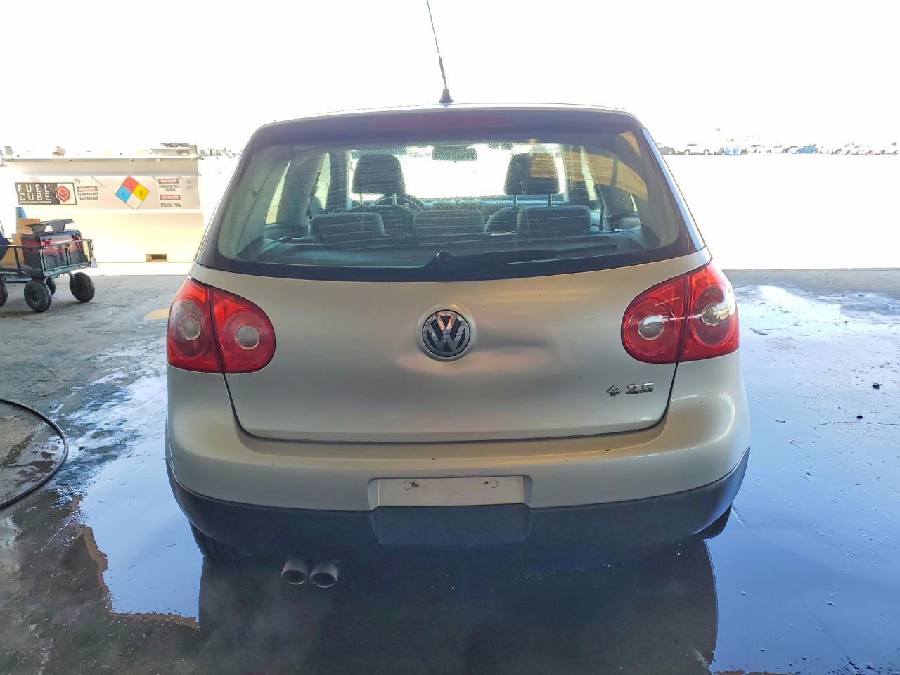 2008 Volkswagen Rabbit Silver vin: WVWBB71K38W270781