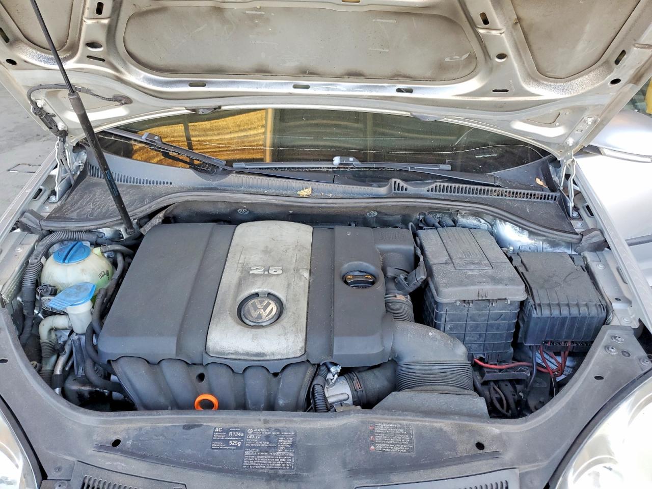 2008 Volkswagen Rabbit Silver vin: WVWBB71K38W270781