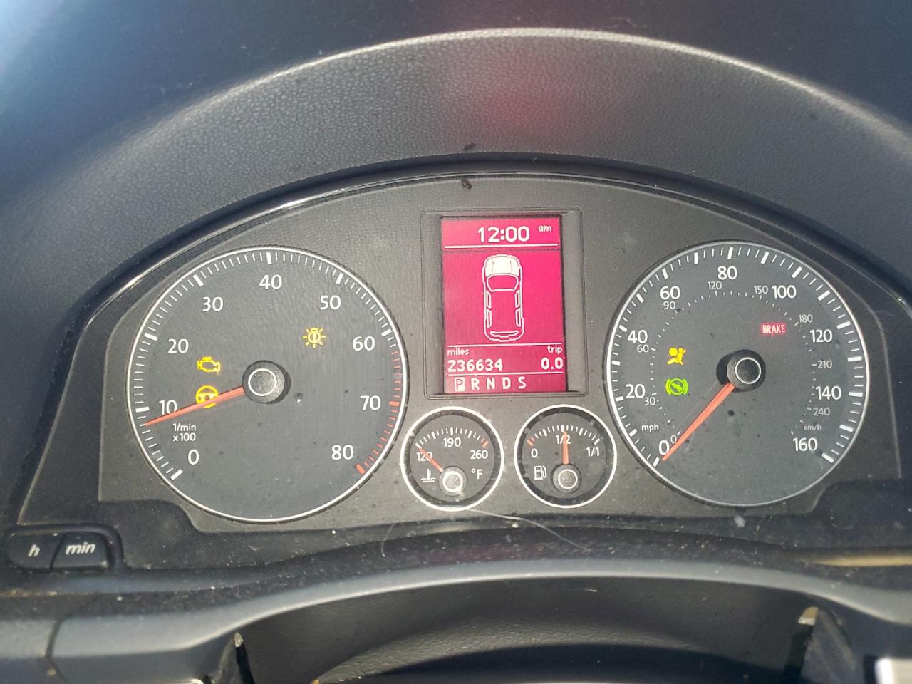 2008 Volkswagen Rabbit Silver vin: WVWBB71K38W270781 Damage: Warning Light - Engine, On, Unacceptable