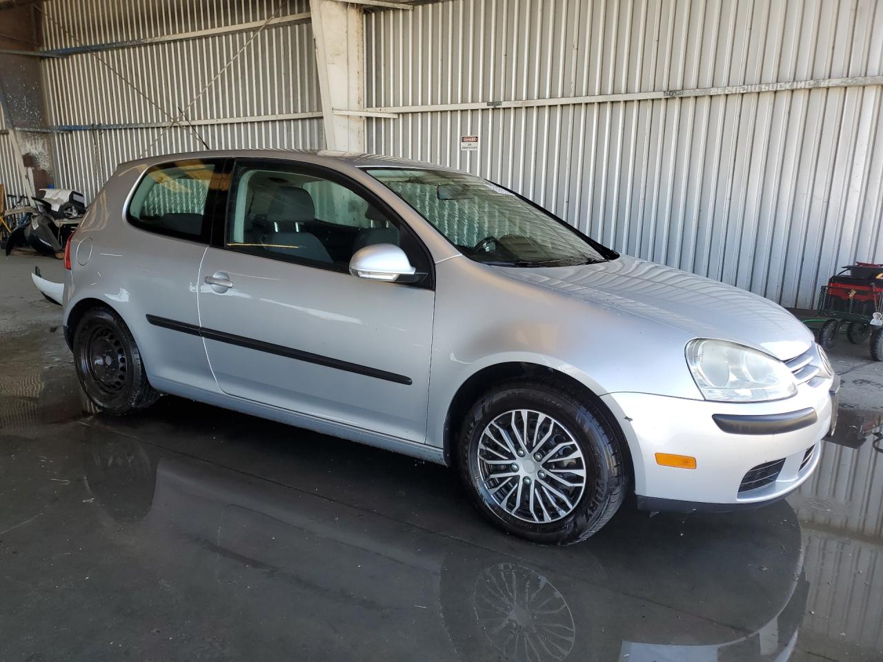 2008 Volkswagen Rabbit Silver vin: WVWBB71K38W270781 Damage: Right Front Door, Dent(S) W/ Paint Dmg, 1 To 2 Inches