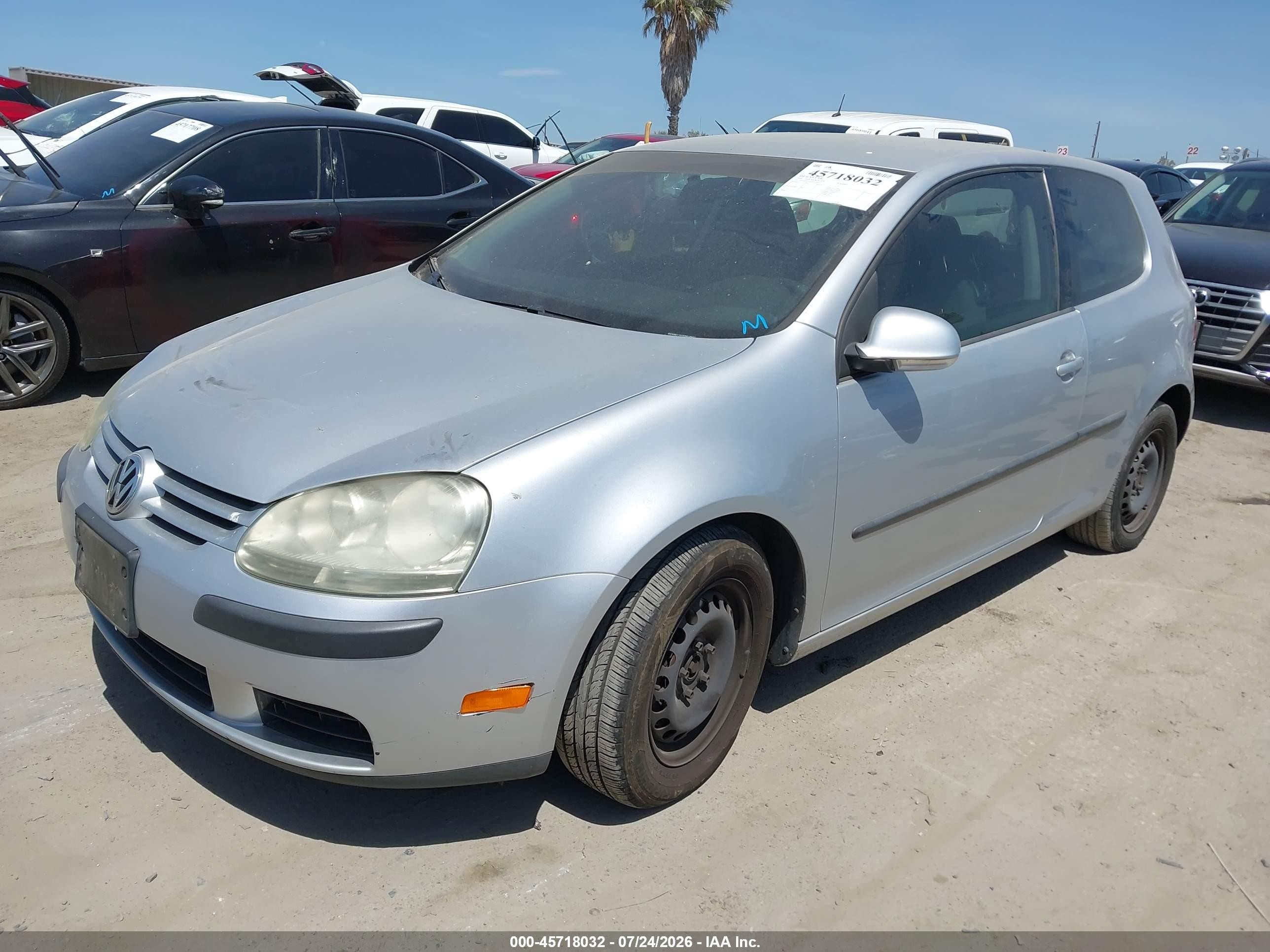 2009 Volkswagen Rabbit S Silver vin: WVWBB71K49W018667