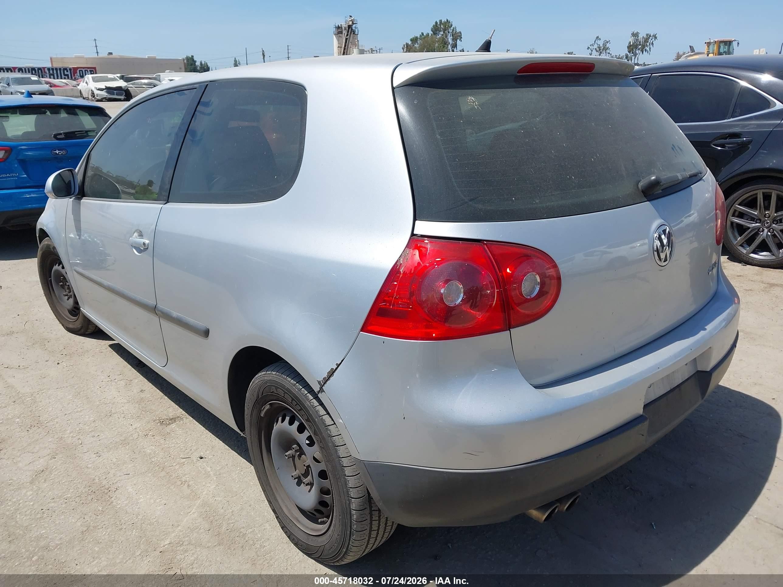 2009 Volkswagen Rabbit S Silver vin: WVWBB71K49W018667