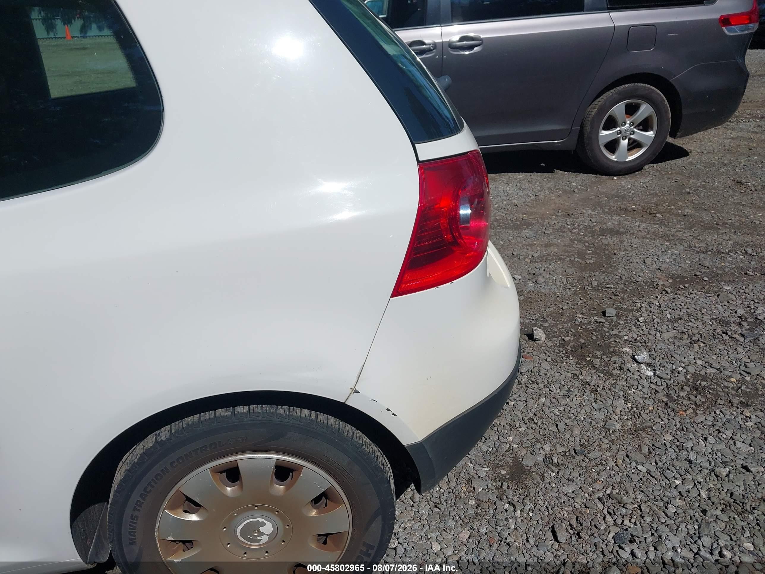 2008 Volkswagen Rabbit S White vin: WVWBB71K58W304445