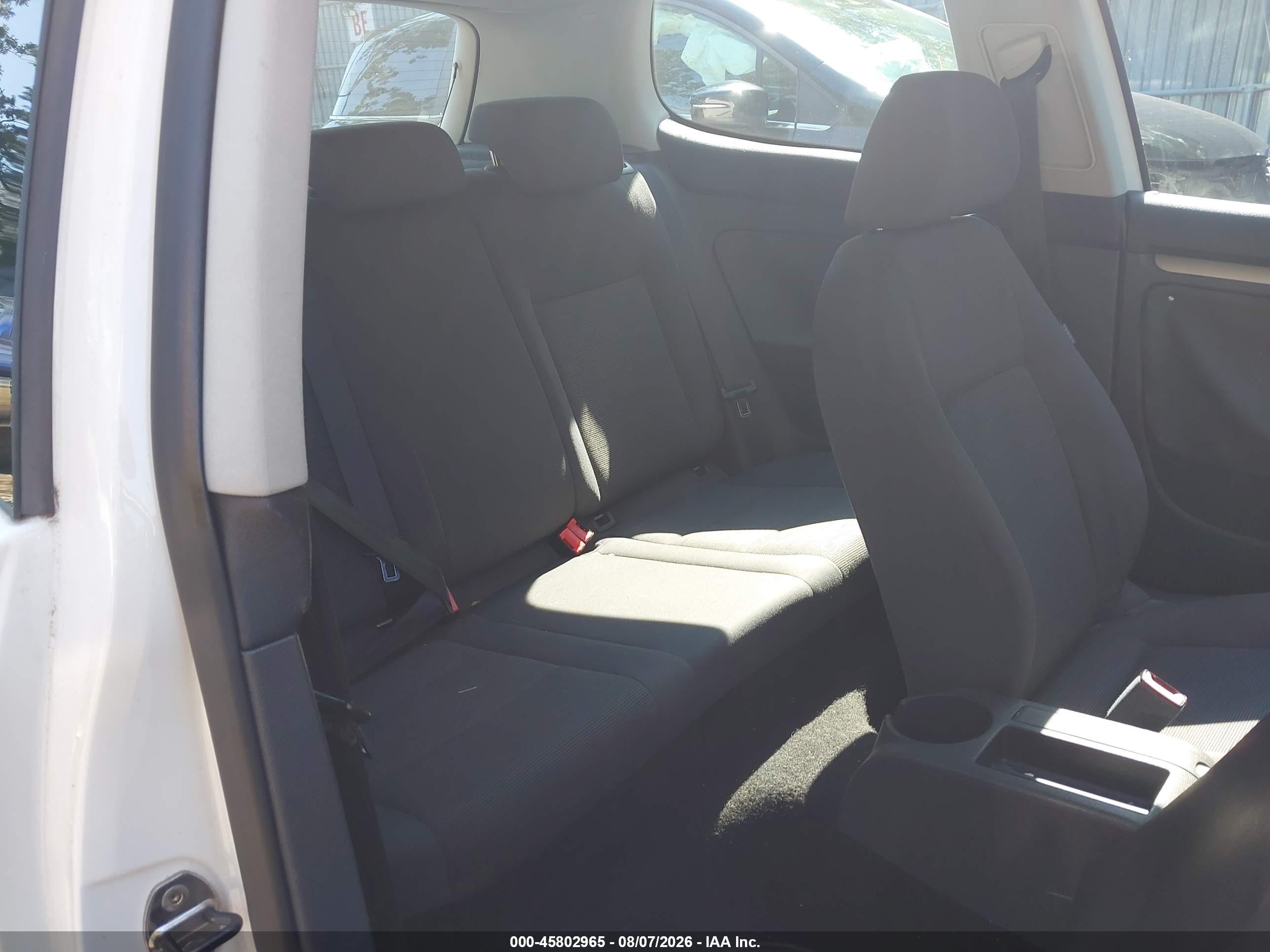 2008 Volkswagen Rabbit S White vin: WVWBB71K58W304445