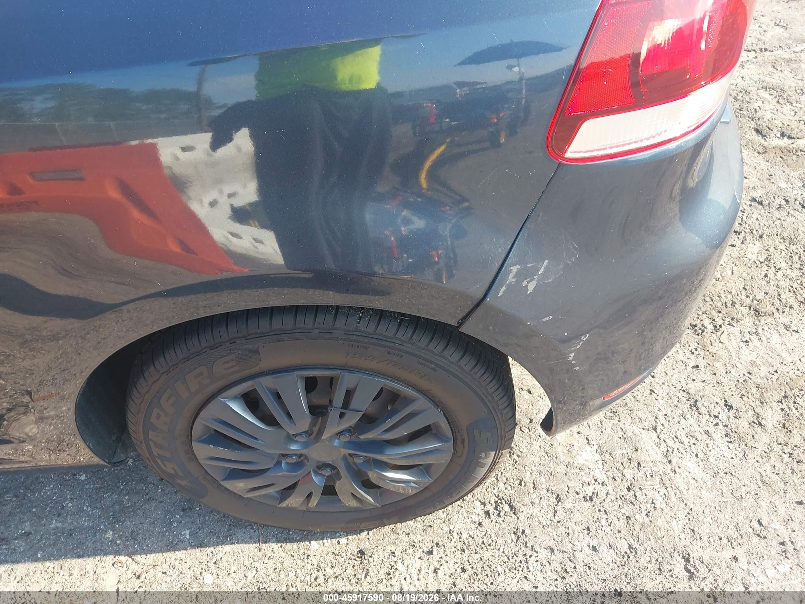 2012 Volkswagen Golf 2.5l 2-door Blue vin: WVWBB7AJ0CW301422